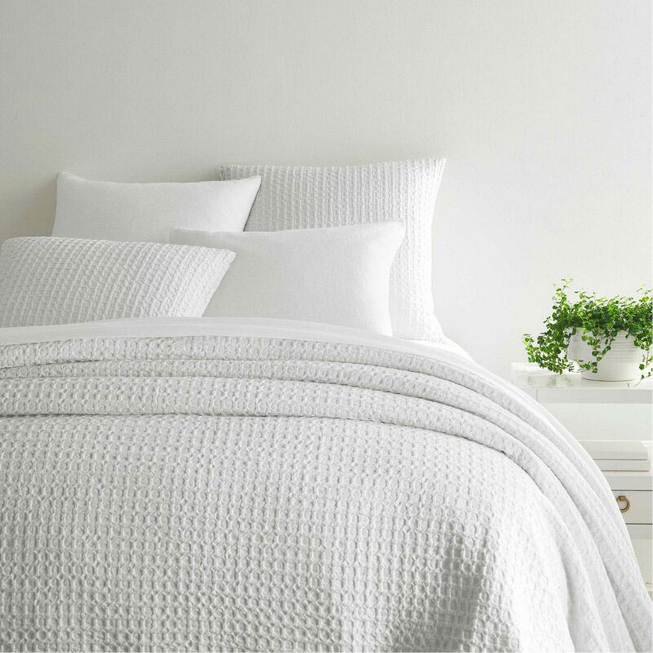 New York Coordinated Bedding White