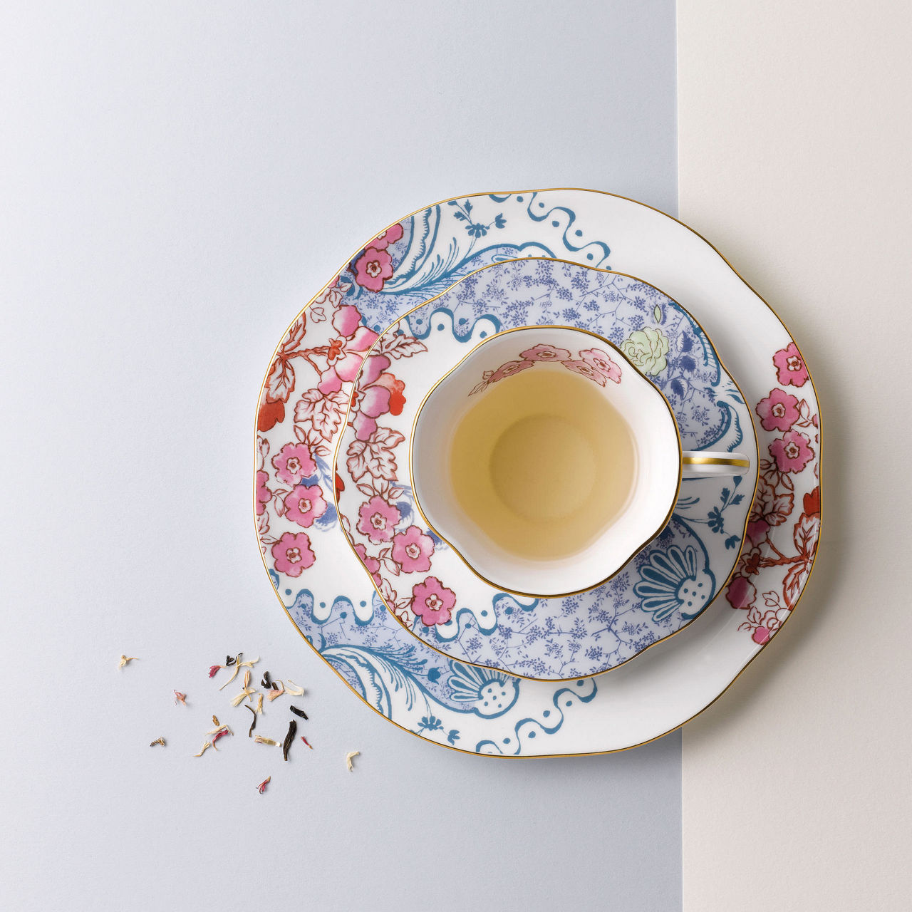 Butterfly Bloom Cake Stand