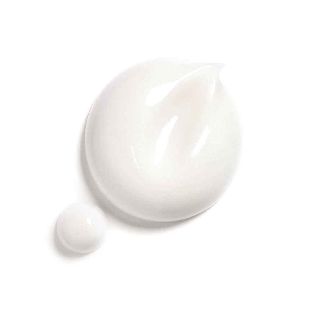 Illuminating Hydrating Fluid