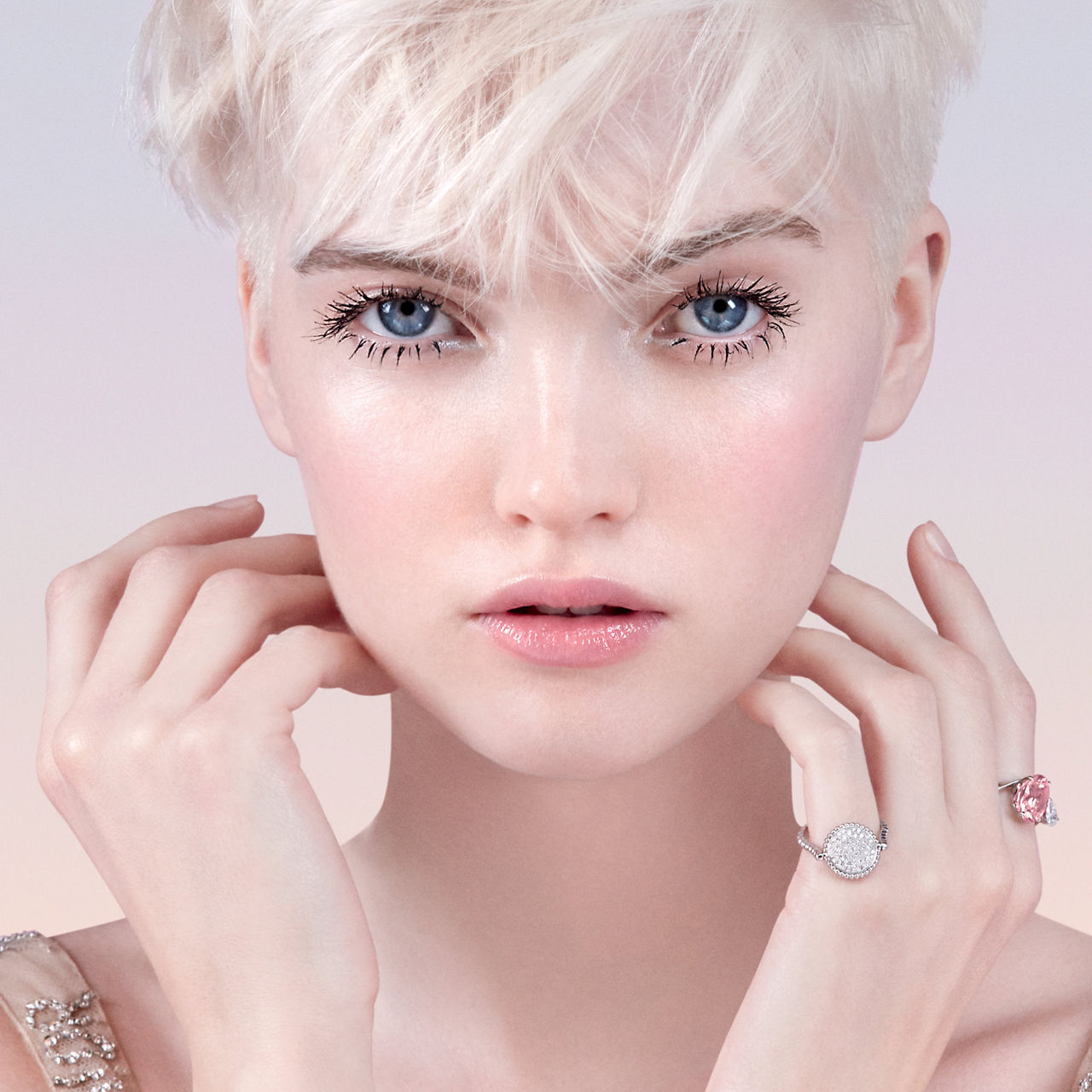 新品 未使用DIORSNOW PERFECT LIGHT COMPACT 2N DIOR Diorsnow Perfect Light - Perfect Glow Cushion SPF 50