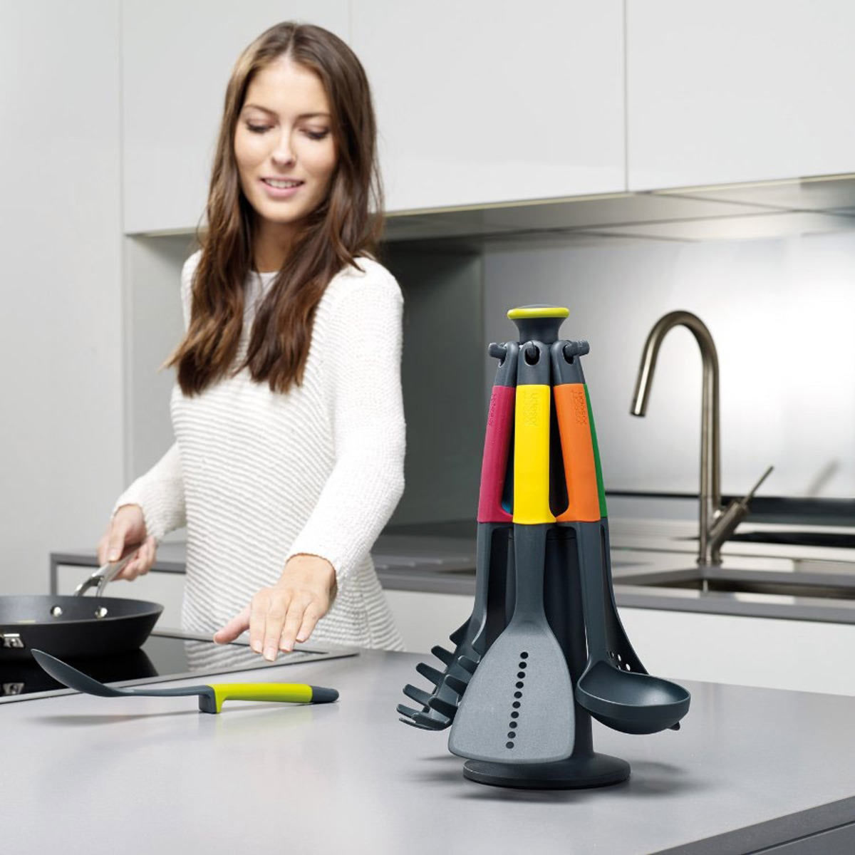 Elevate™ Carousel Six-Piece Utensil Set