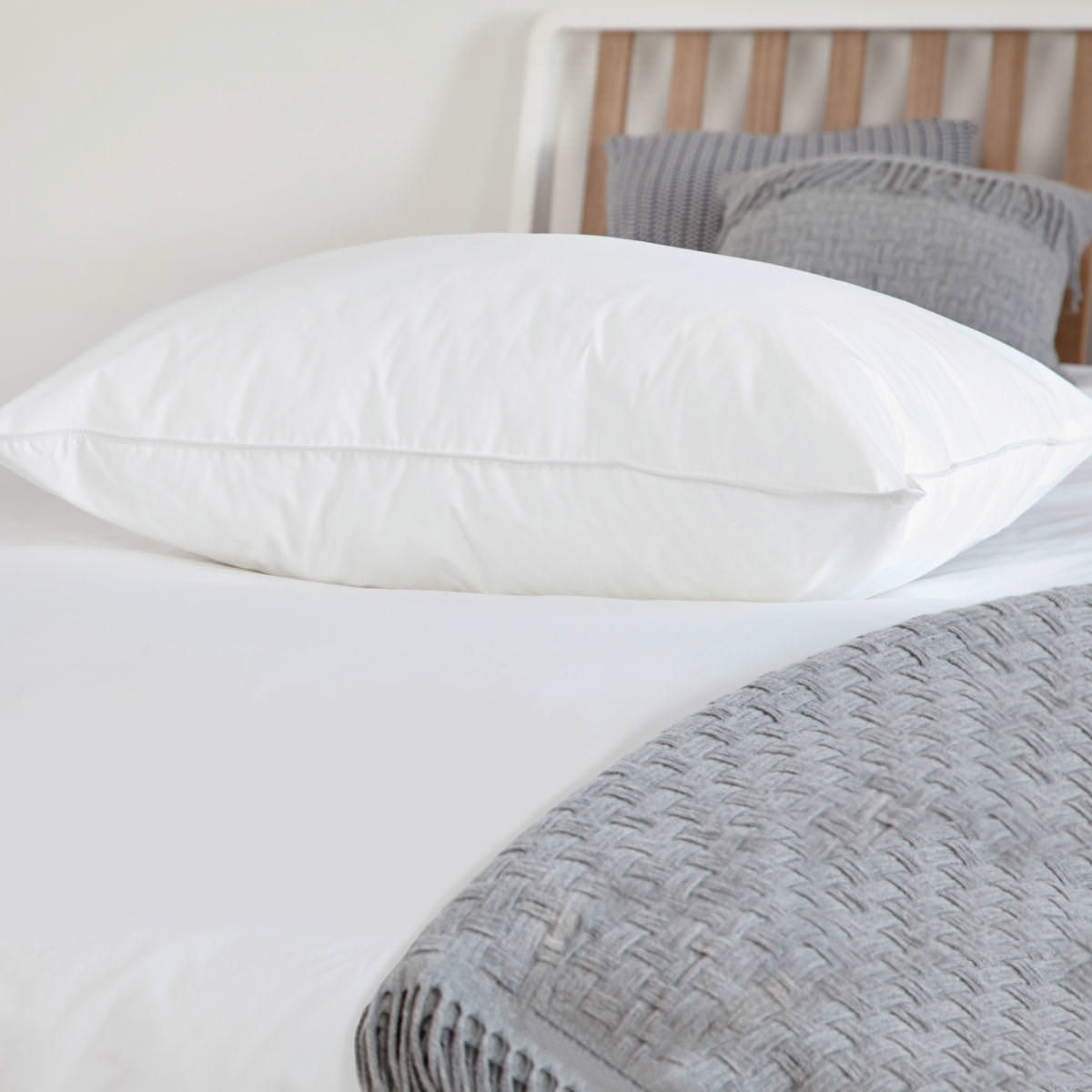 Memory Microfiber Pillow
