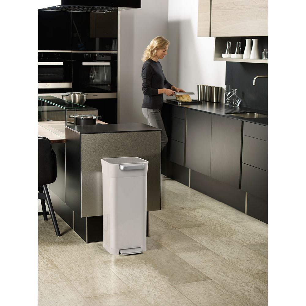 Titan 30L Trash Compactor