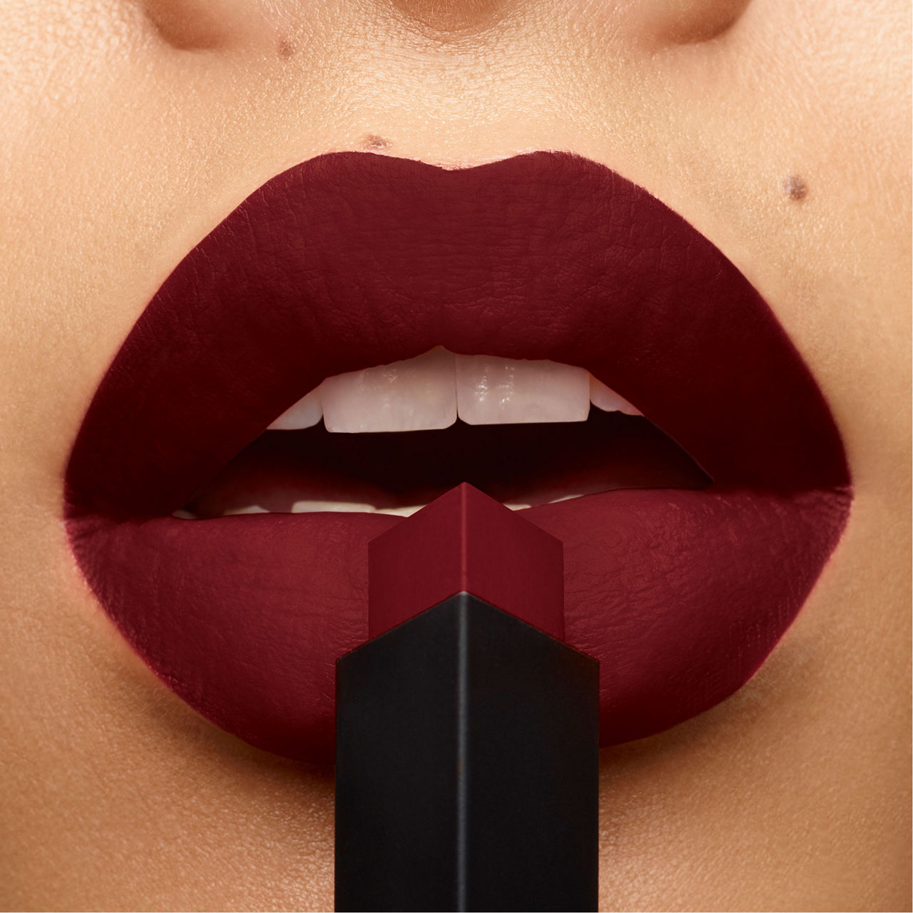 Rouge Pur Couture The Slim Lipstick