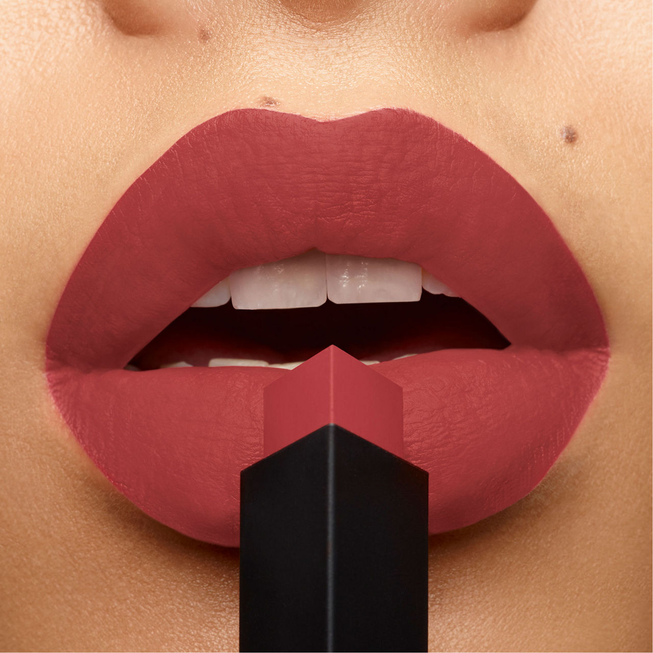 Rouge Pur Couture The Slim Lipstick