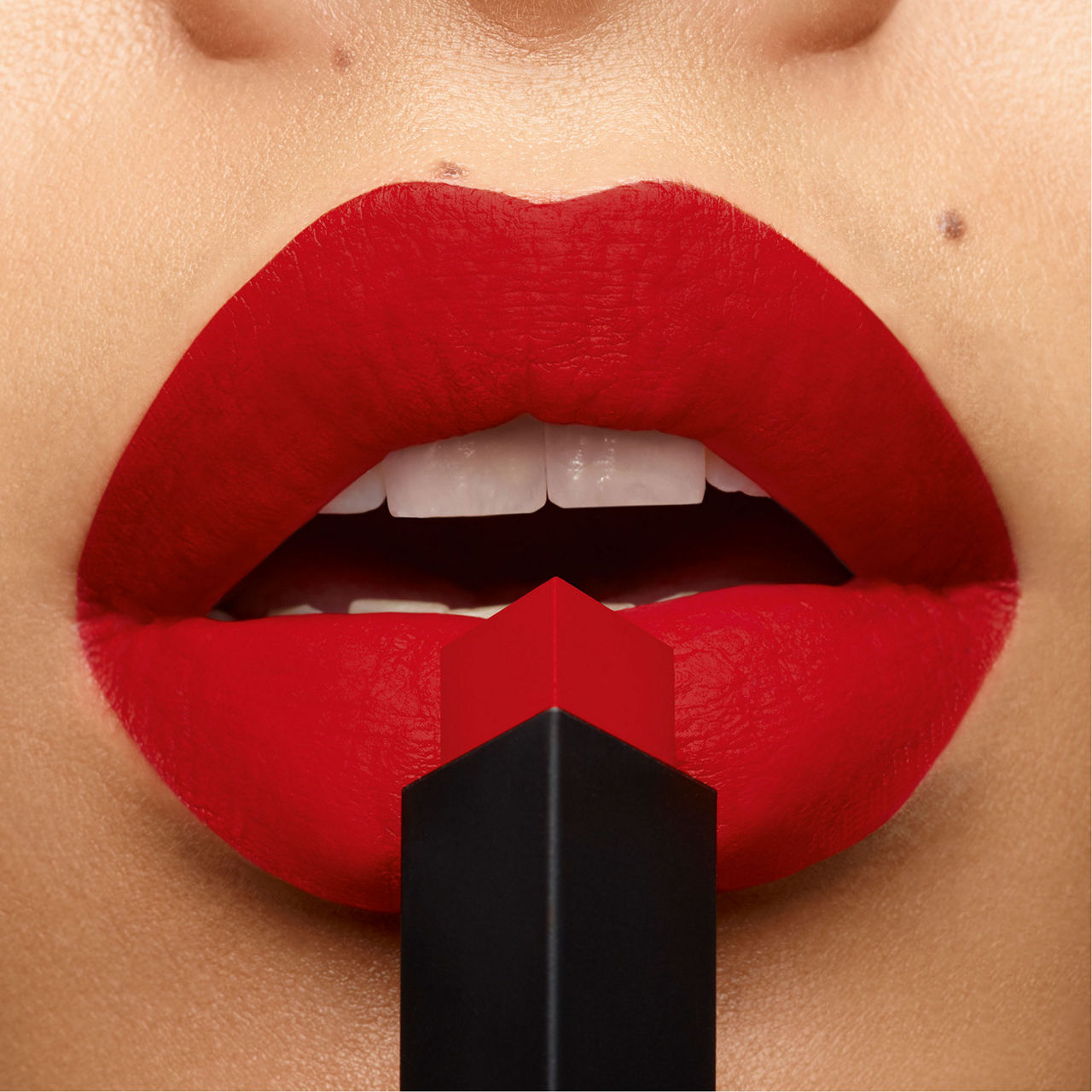 Rouge Pur Couture The Slim Lipstick