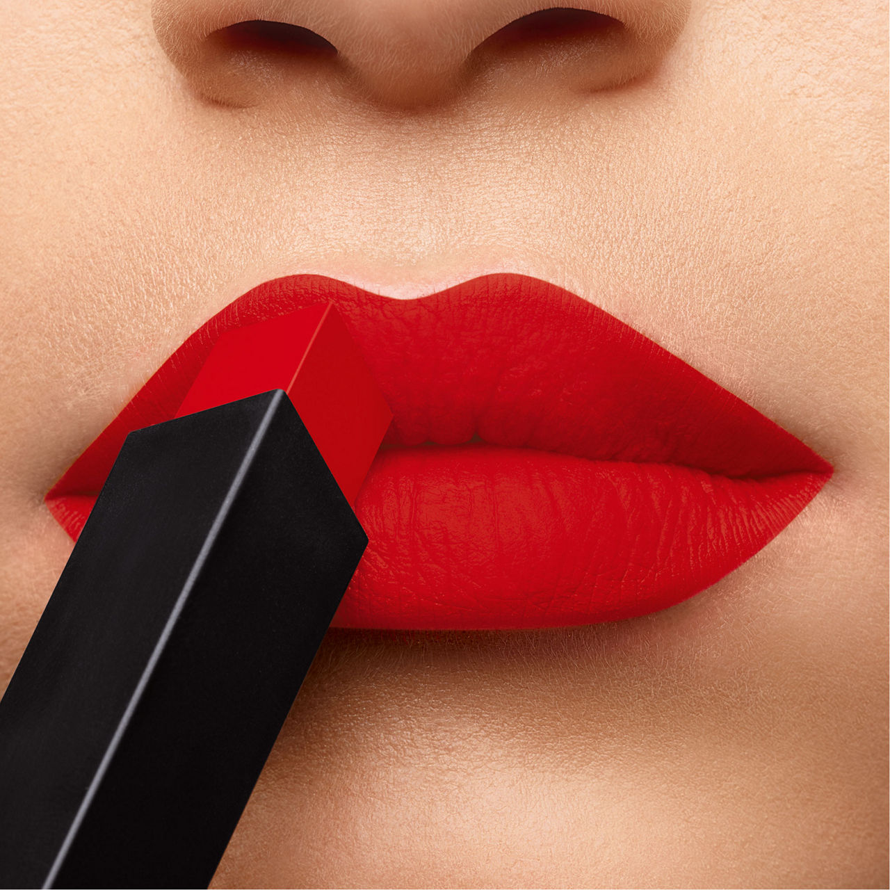 Rouge Pur Couture The Slim Lipstick