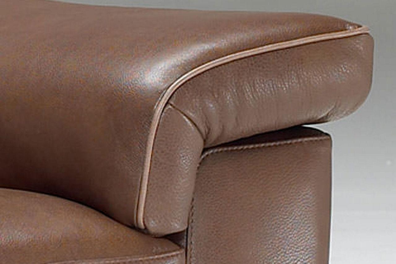 B757 Brivido Medium Leather Sofa
