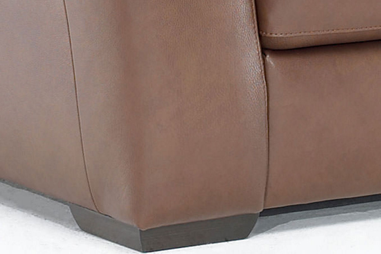 B757 Brivido Medium Leather Sofa