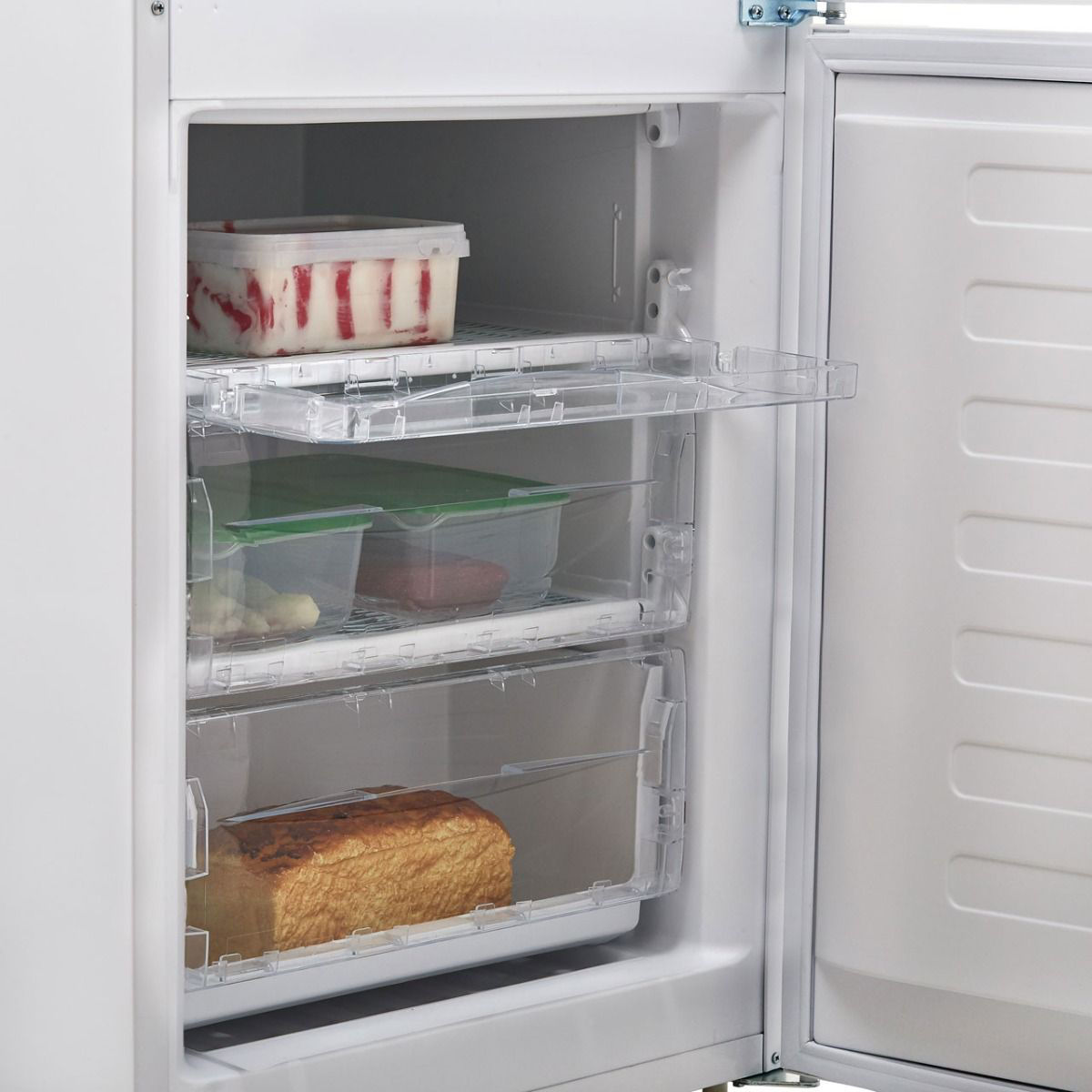 Freestanding Fridge Freezer