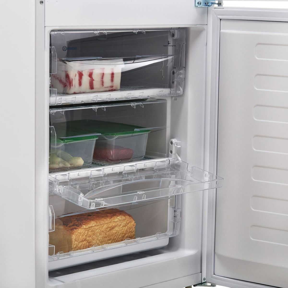 Freestanding Fridge Freezer