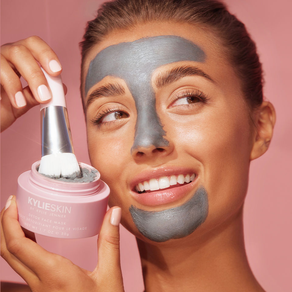 Face Mask Brush