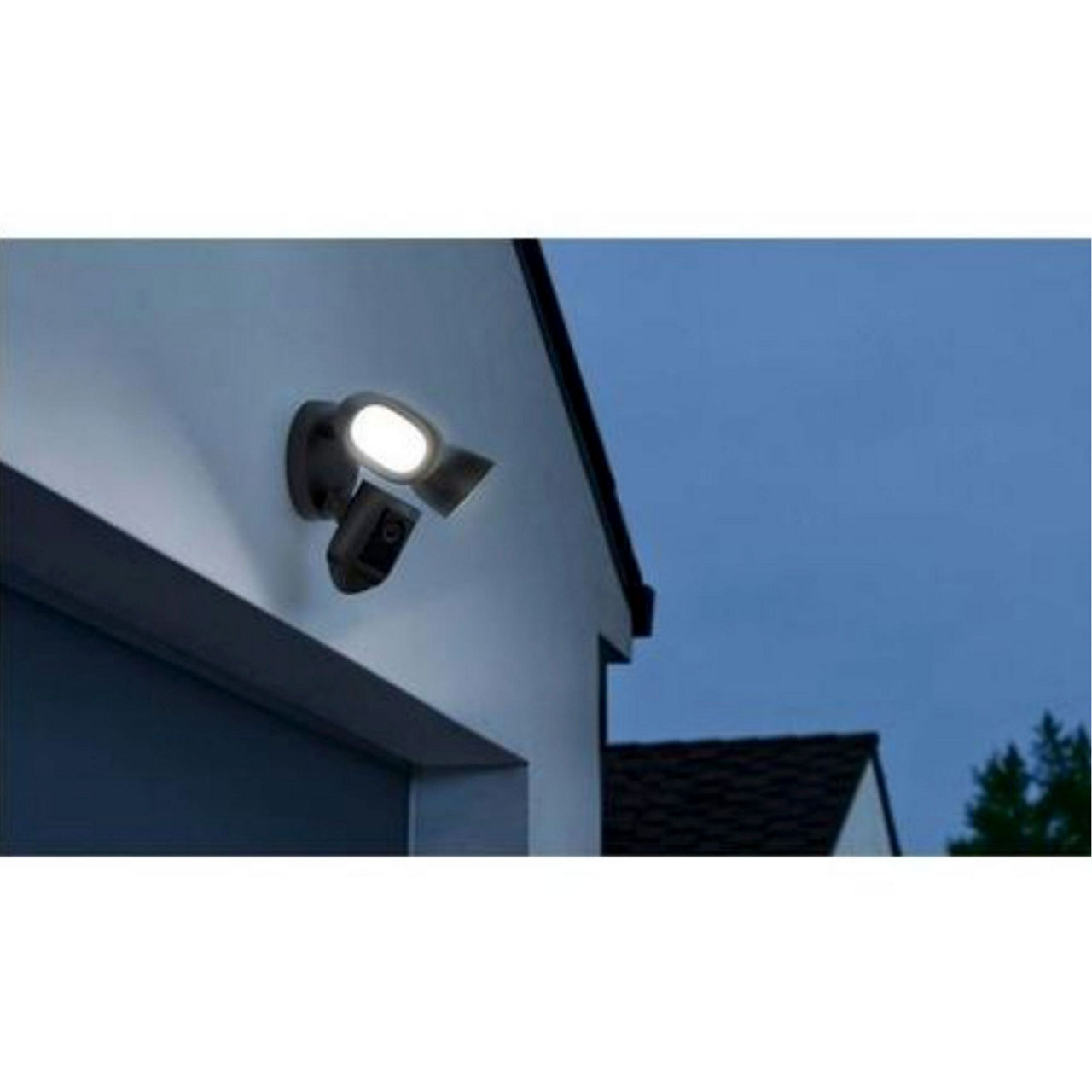 1080p HD Floodlight Cam Wired Plus
