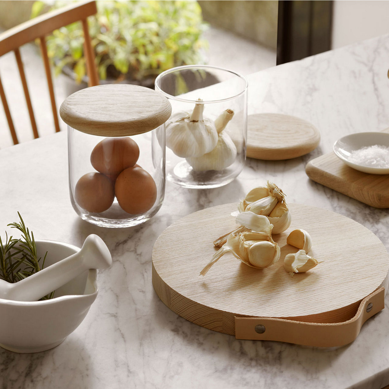 Dine Condiment Set & Oak Base