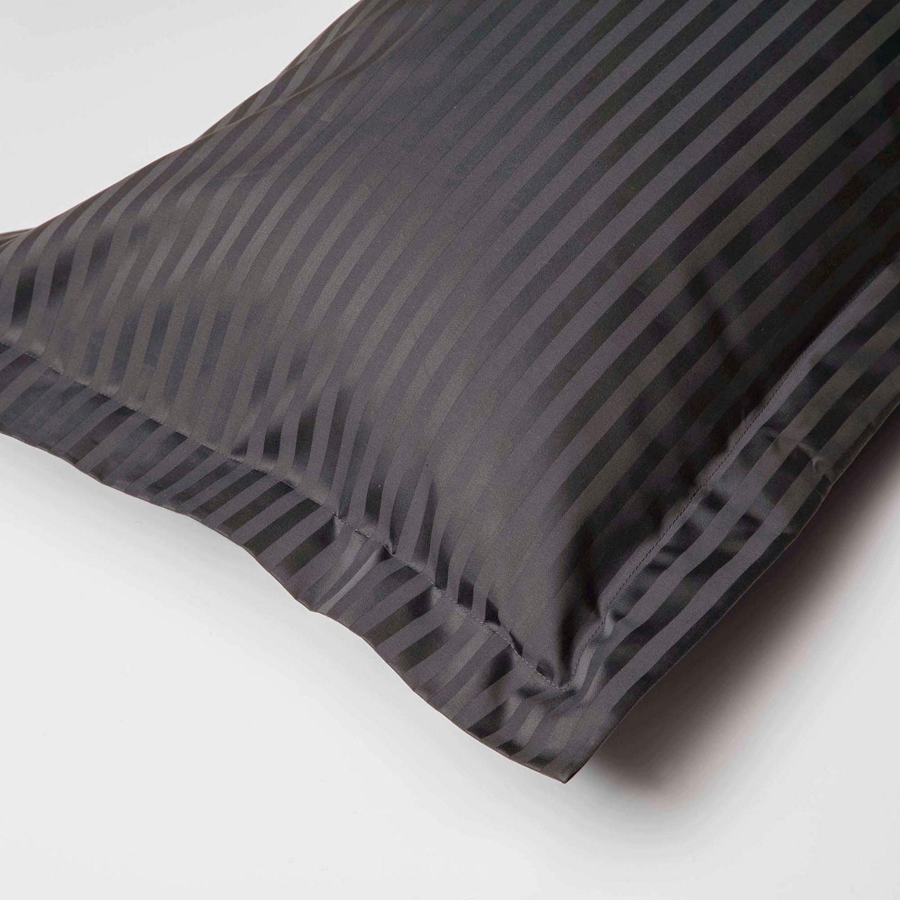 Hotel Suite 540 Oxford Pillowcase Charcoal