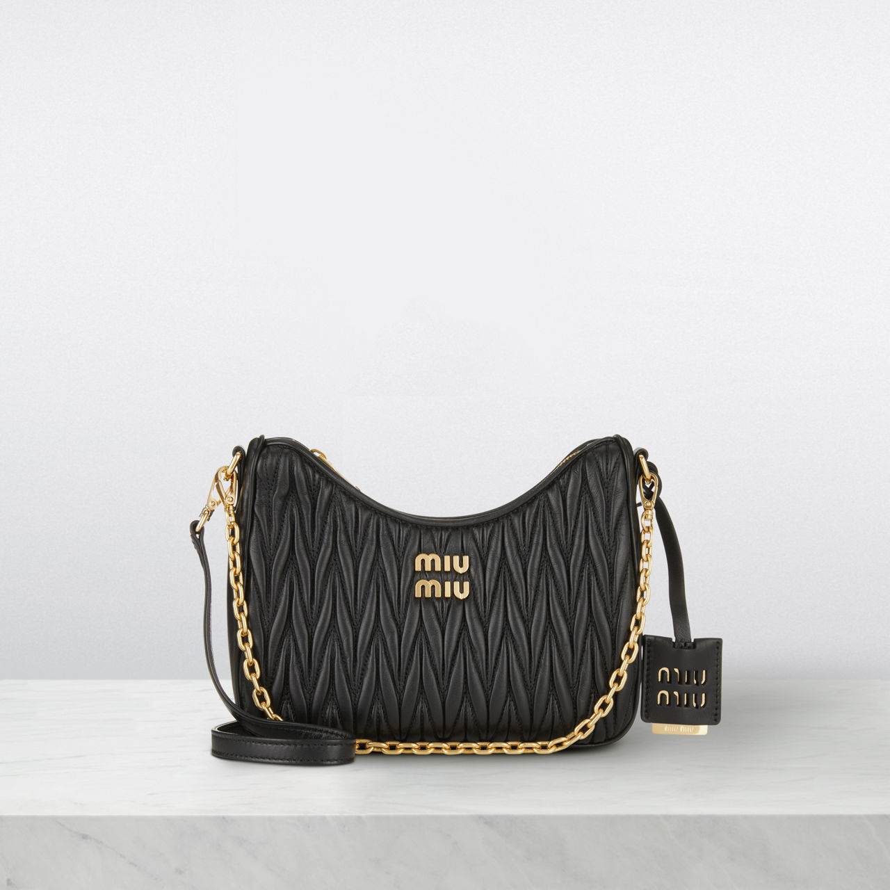 【MIU MIU】MATELASSE CHAIN CROSSBODY BAG Miu Miu Matelasse Mini Chain Bucket Crossbody Bag Pouch