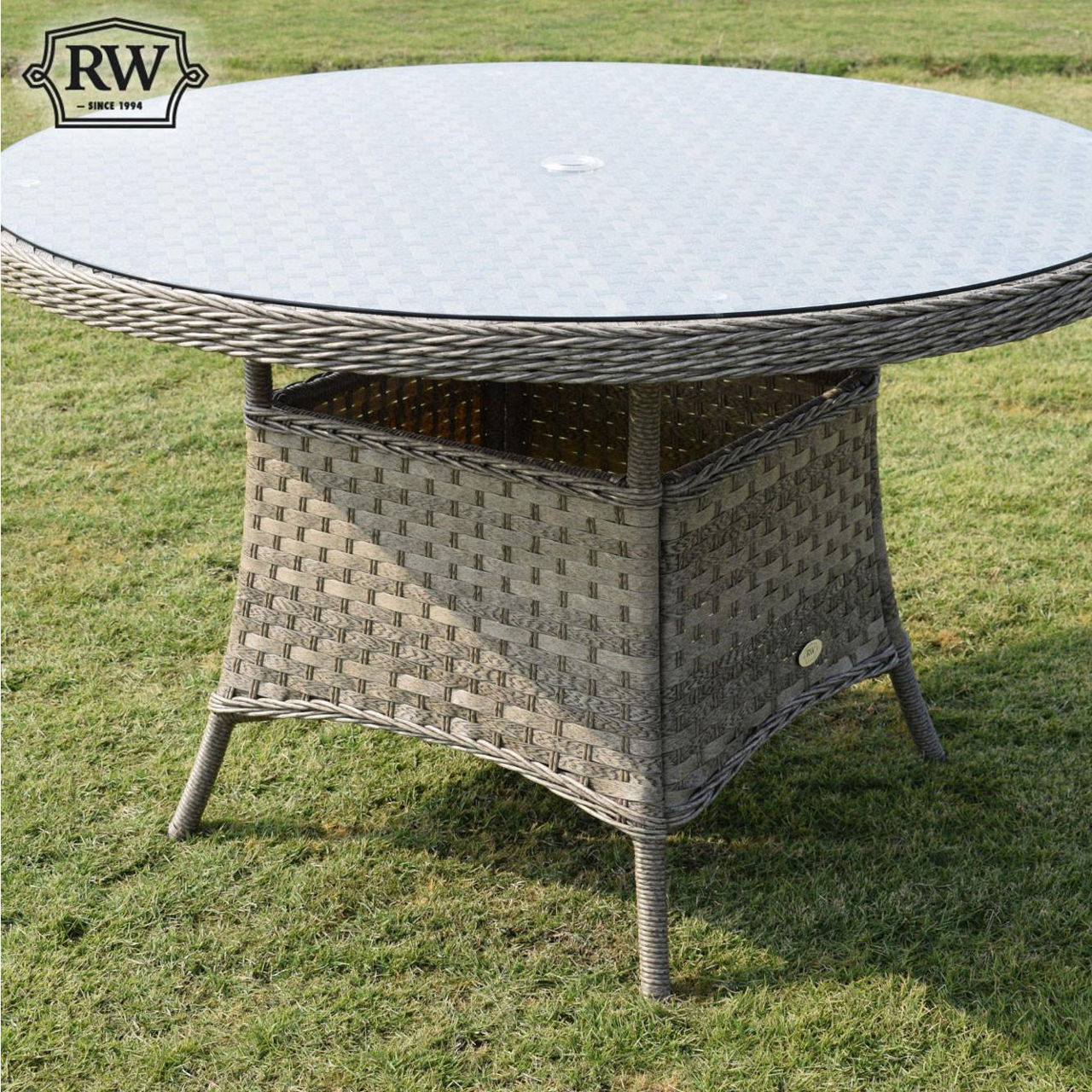 Hampton 8 Seat Dining Set with 165cm Round Table