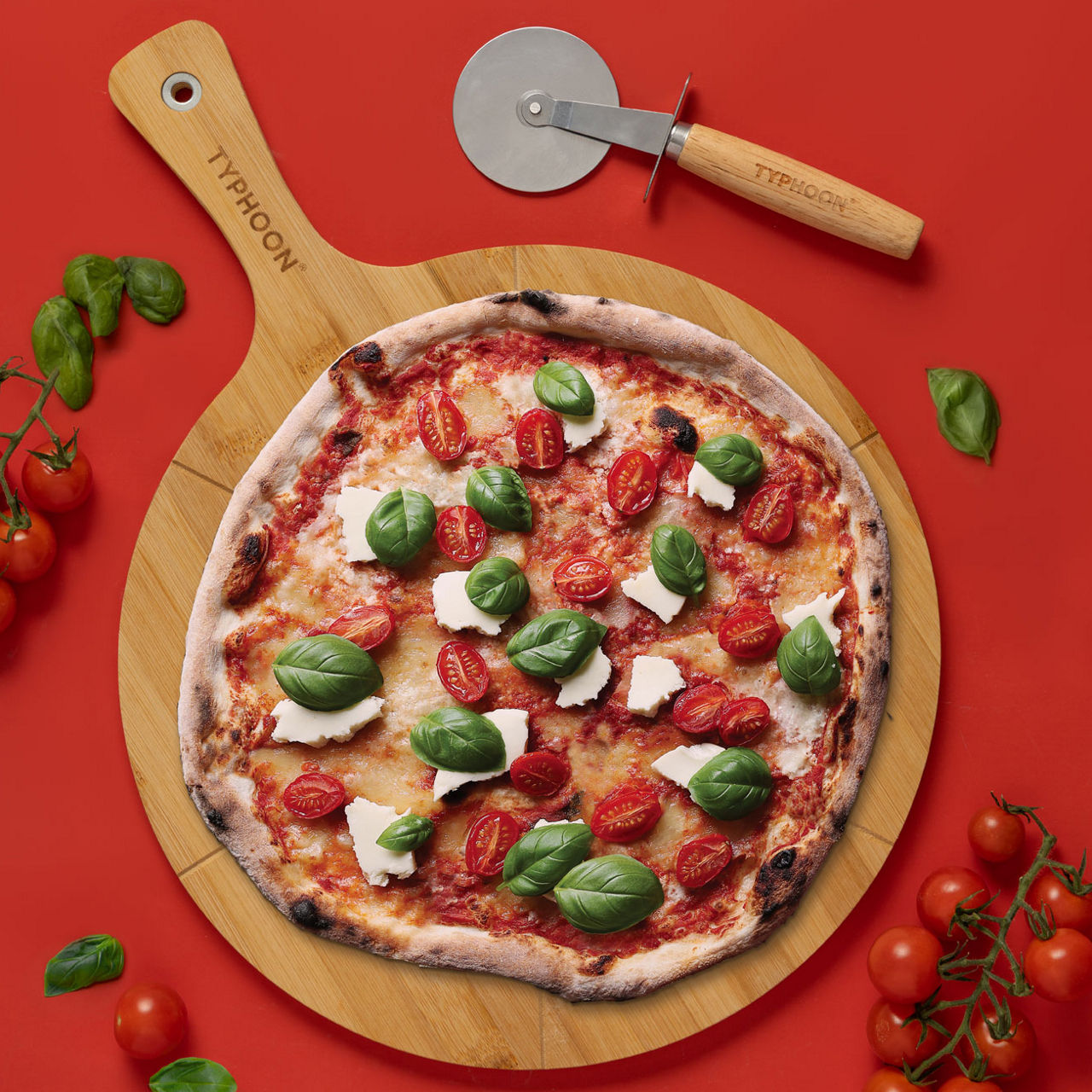 World Foods Pizza Board & Cutter Set