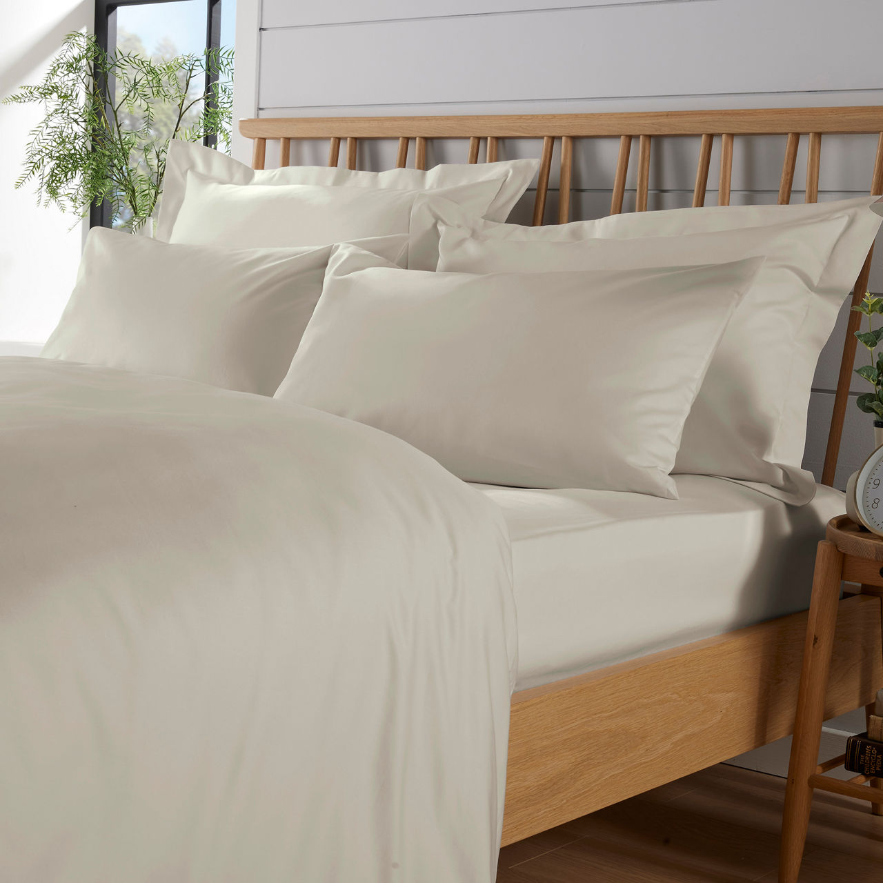 600 Thread Count Fitted Sheet Ivory