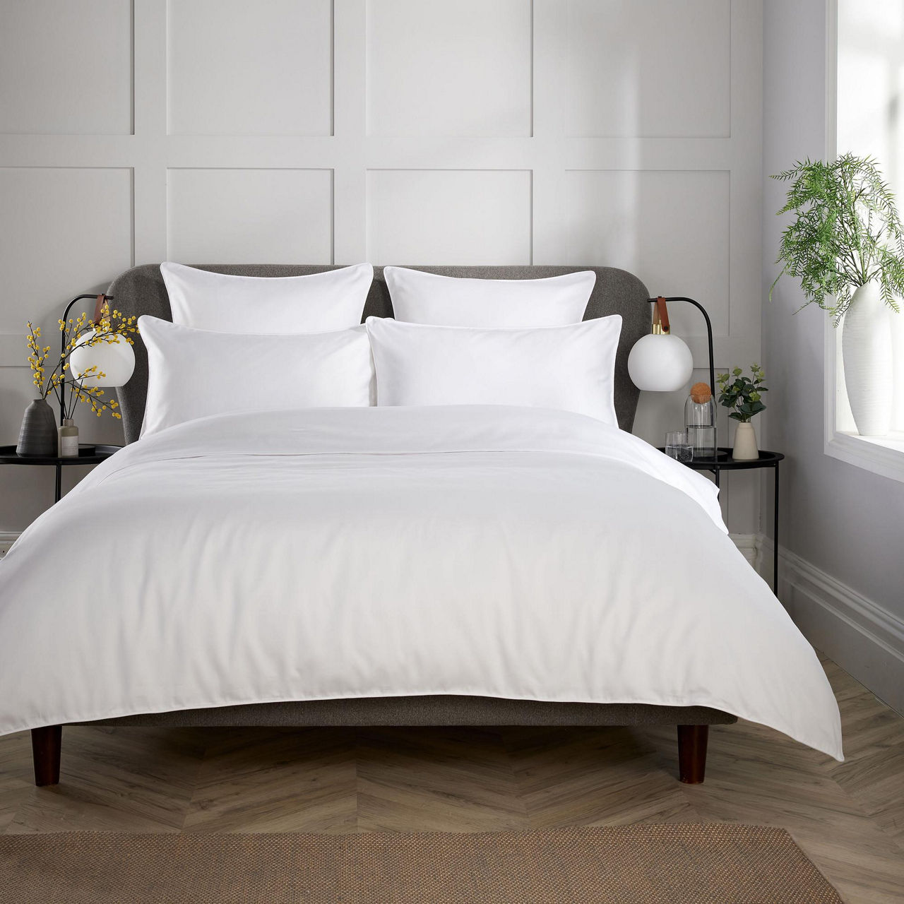 400 Thread Count Piped Coordinated Bedding White