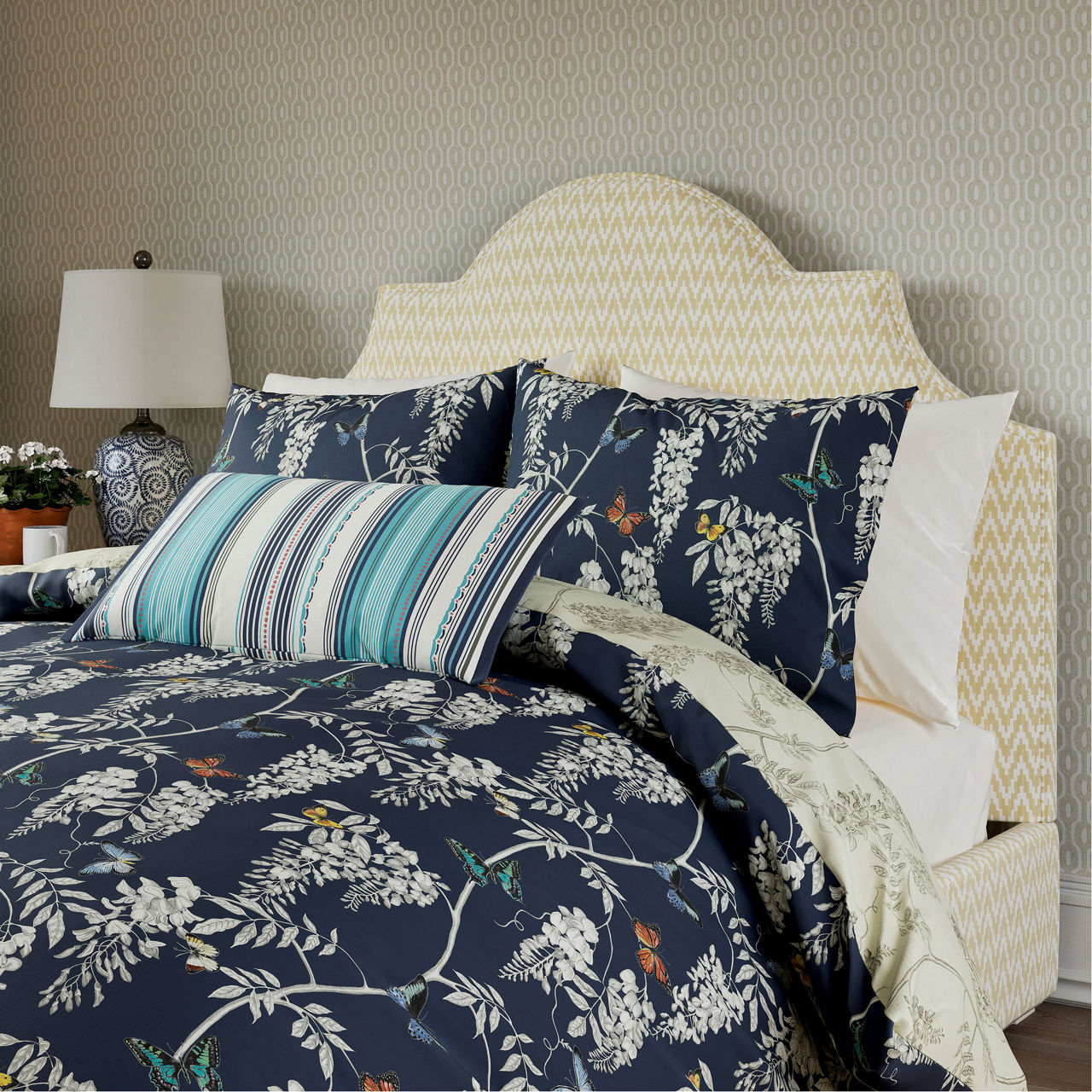Wisteria & Butterfly Duvet Cover Set Wisteria & Butterfly Duvet Cover Set