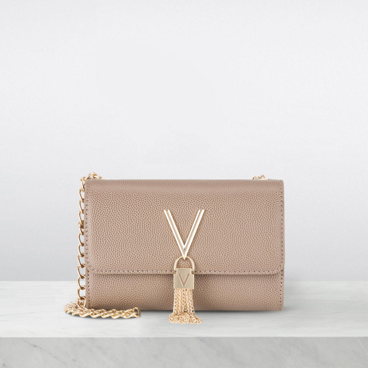 Divina Chain Crossbody Bag