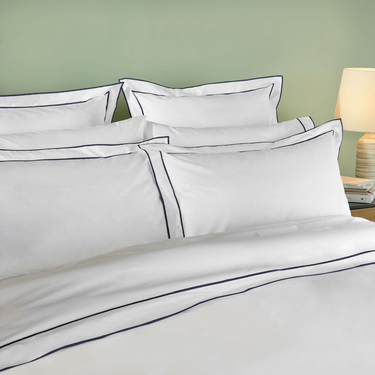Rome Coordinated Bedding White-Navy