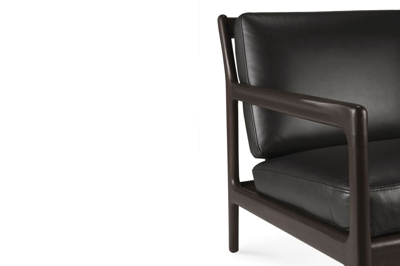 Jack Lounge Chair Mahogany Dark Brown with Black Leather