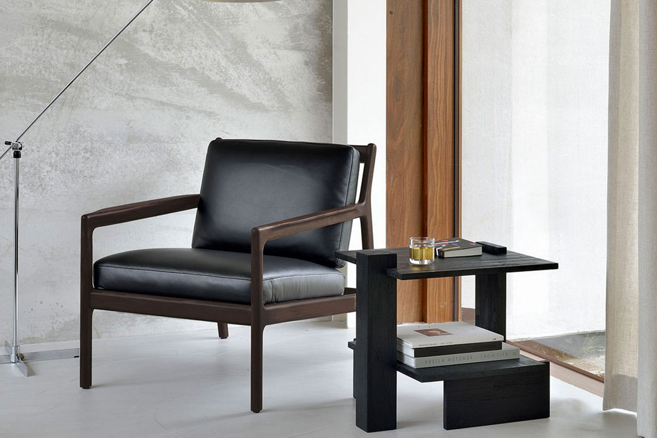 Jack Lounge Chair Mahogany Dark Brown with Black Leather