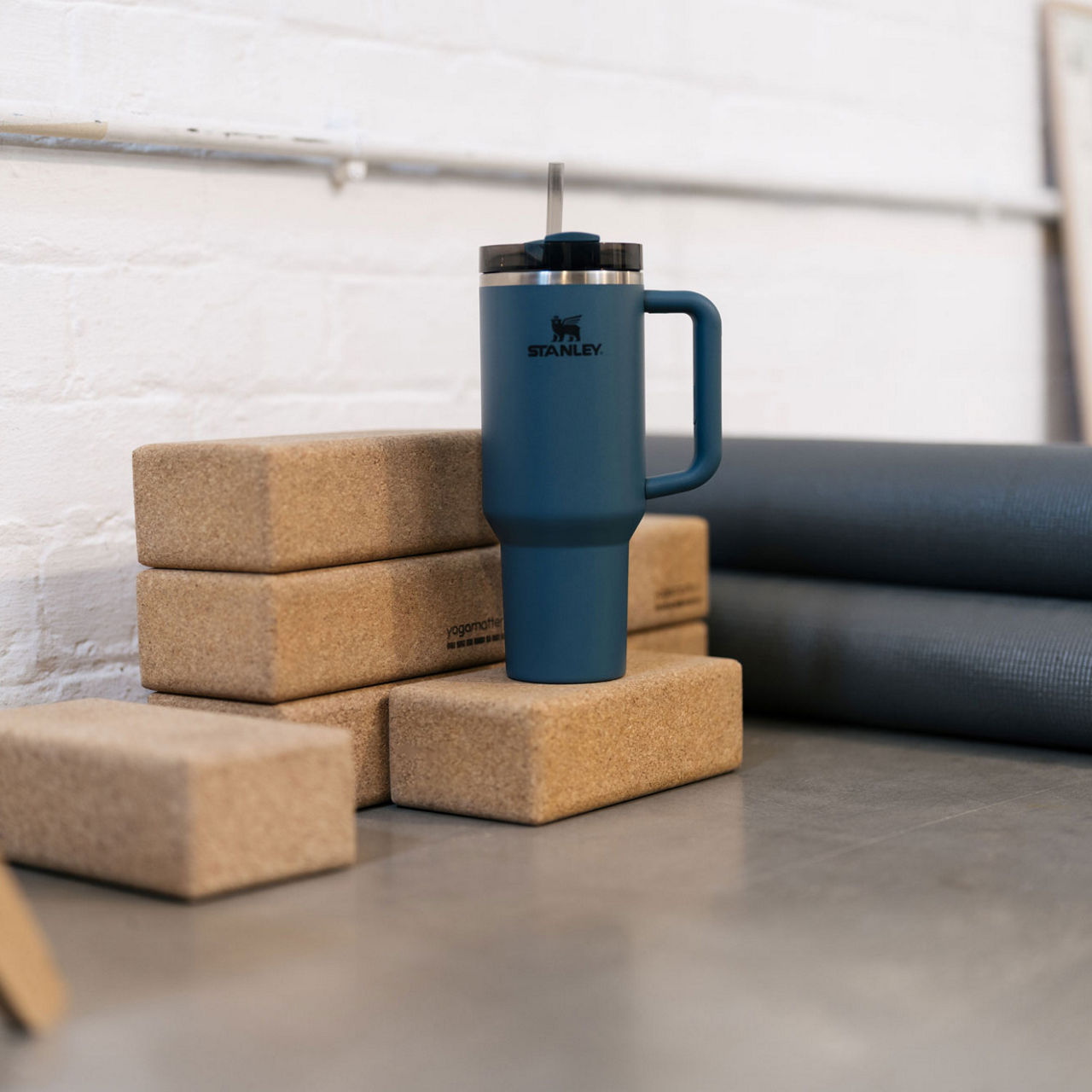 The Blue Spruce Quencher H20 FlowState&trade; Tumbler 1.18L