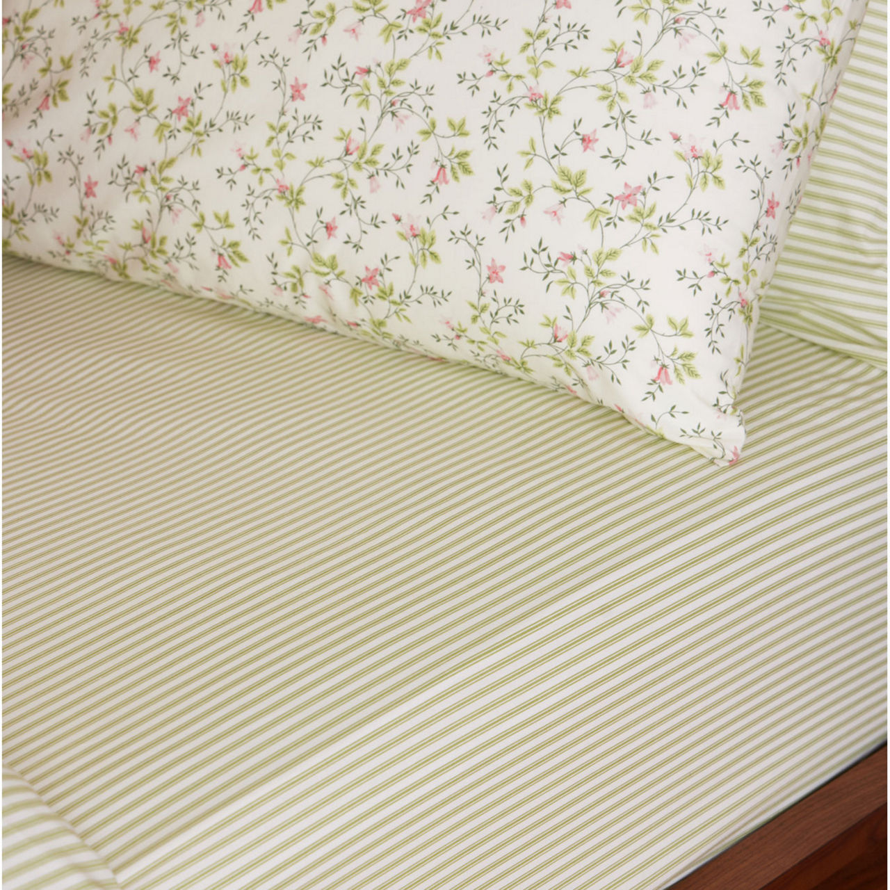 180 Thread Count Green Ticking Fitted Sheet