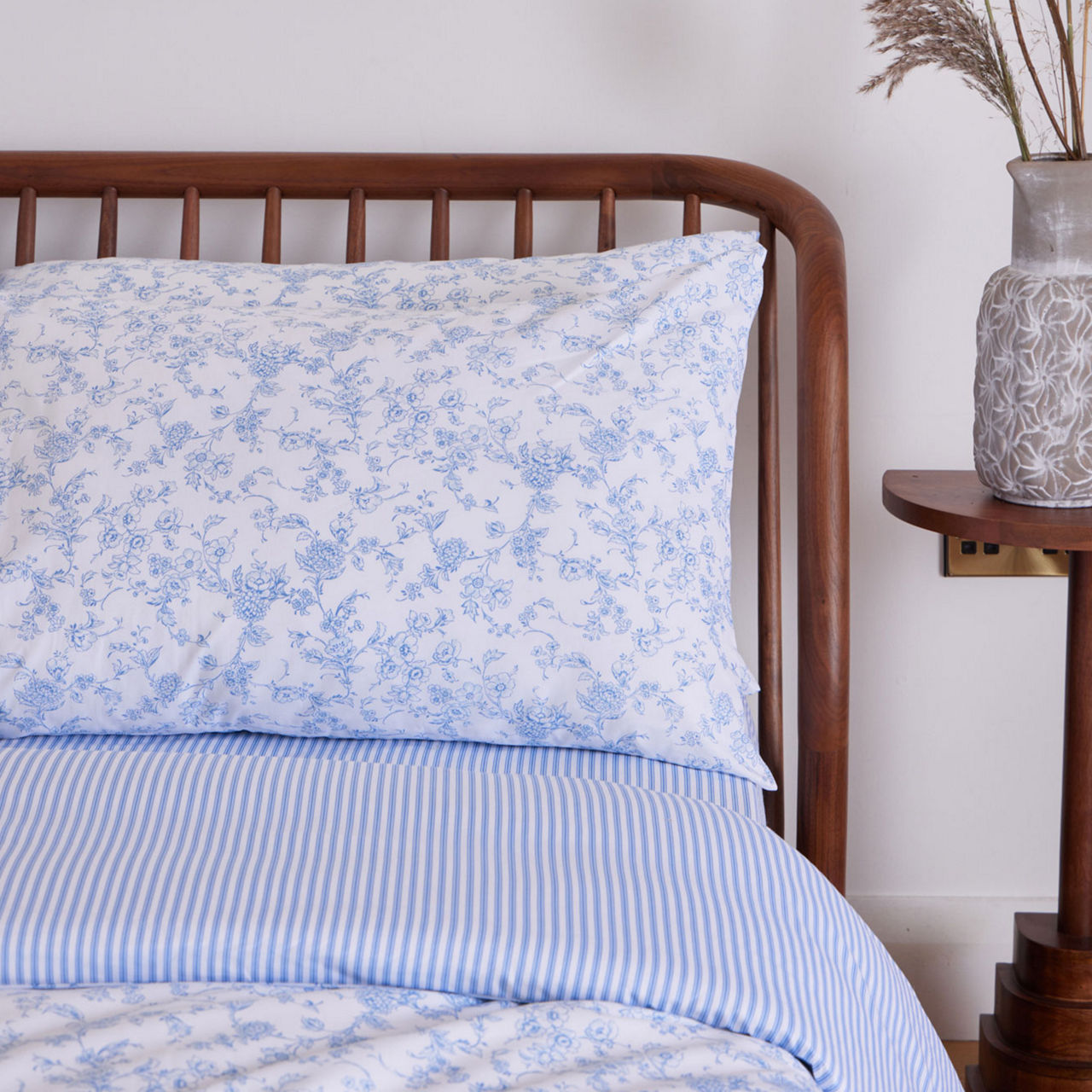 180 Thread Count Garden Bouquet Pillowcase Set