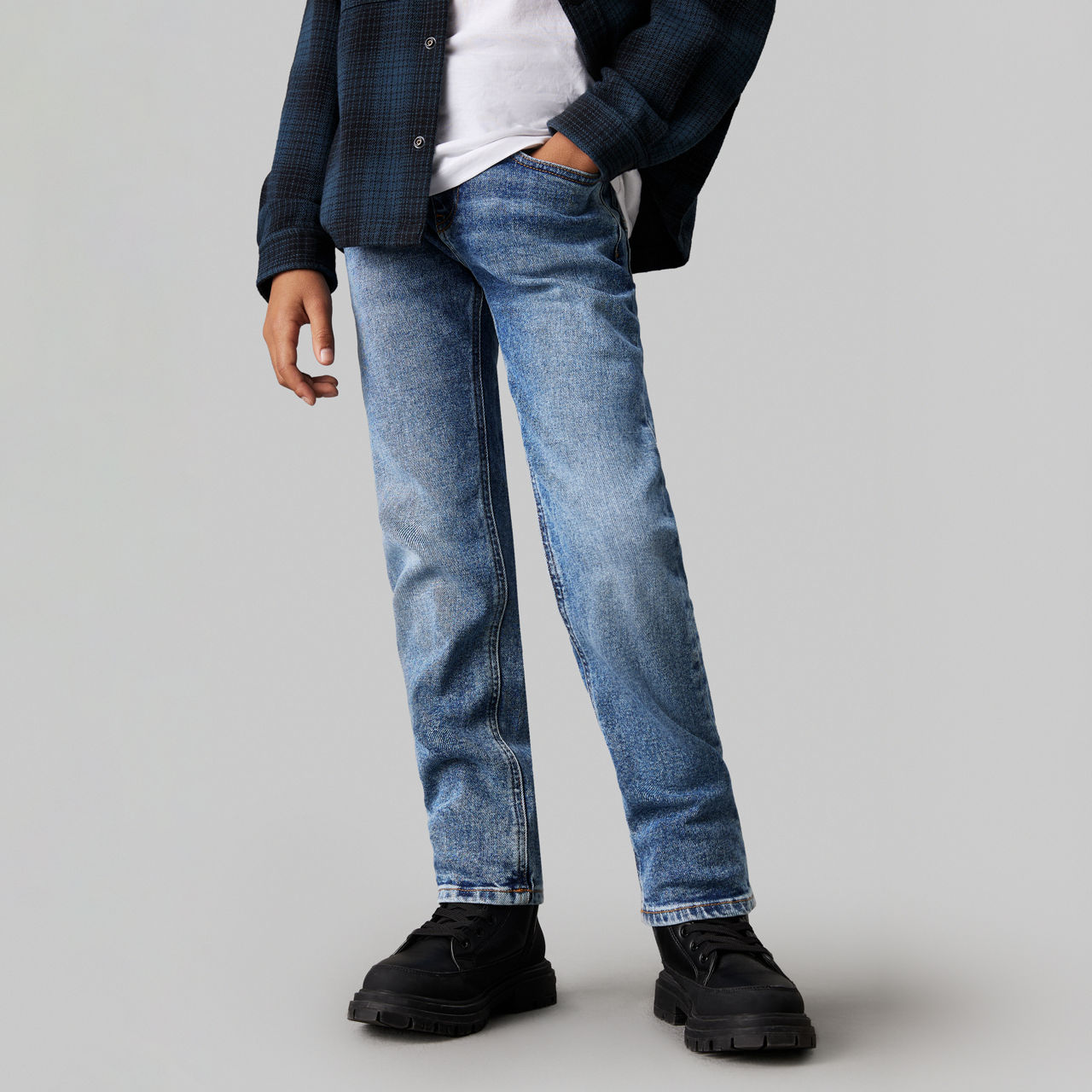 Mid-Rise Straight Leg Denim Jeans