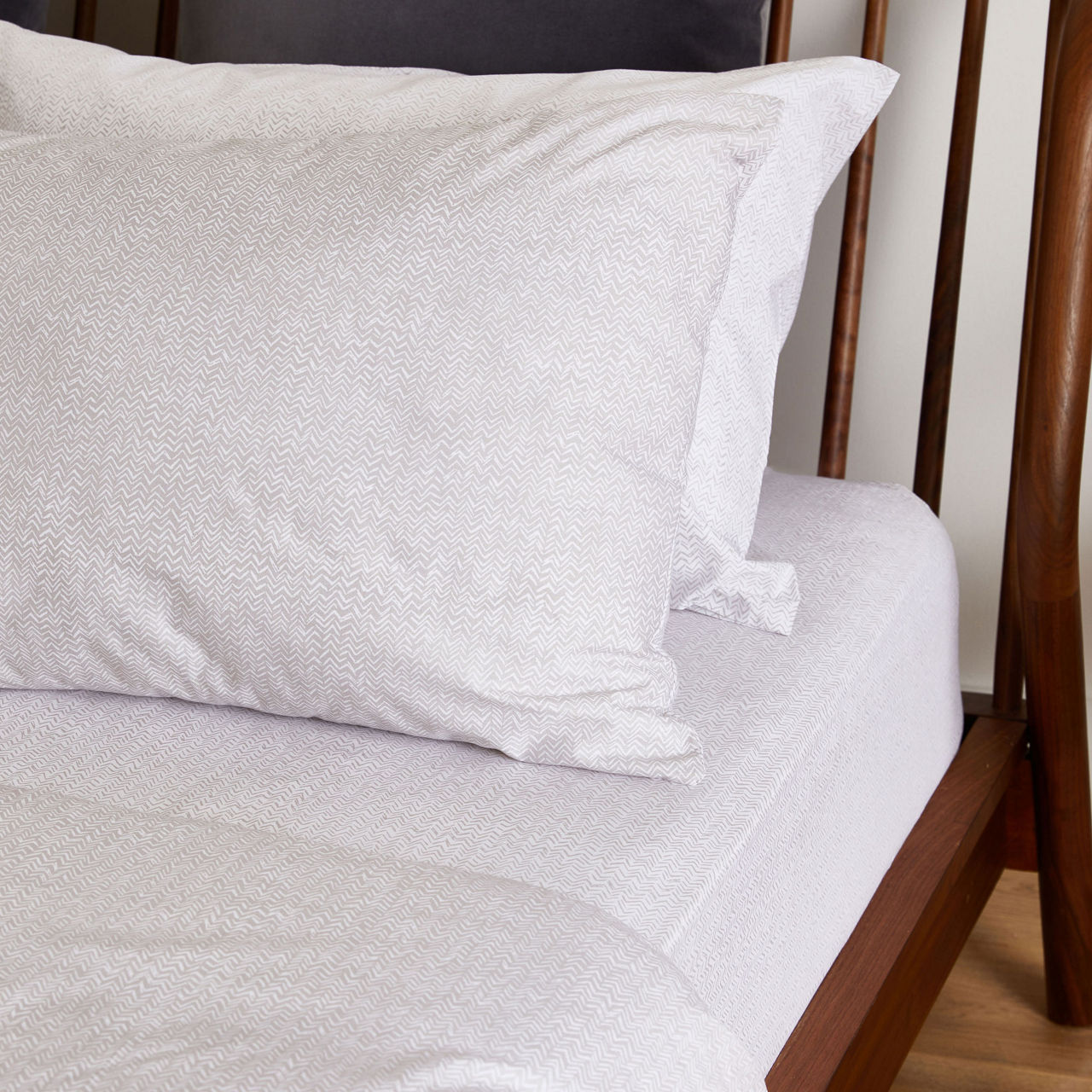 180 Thread Count Nacre Weave Fitted Sheet