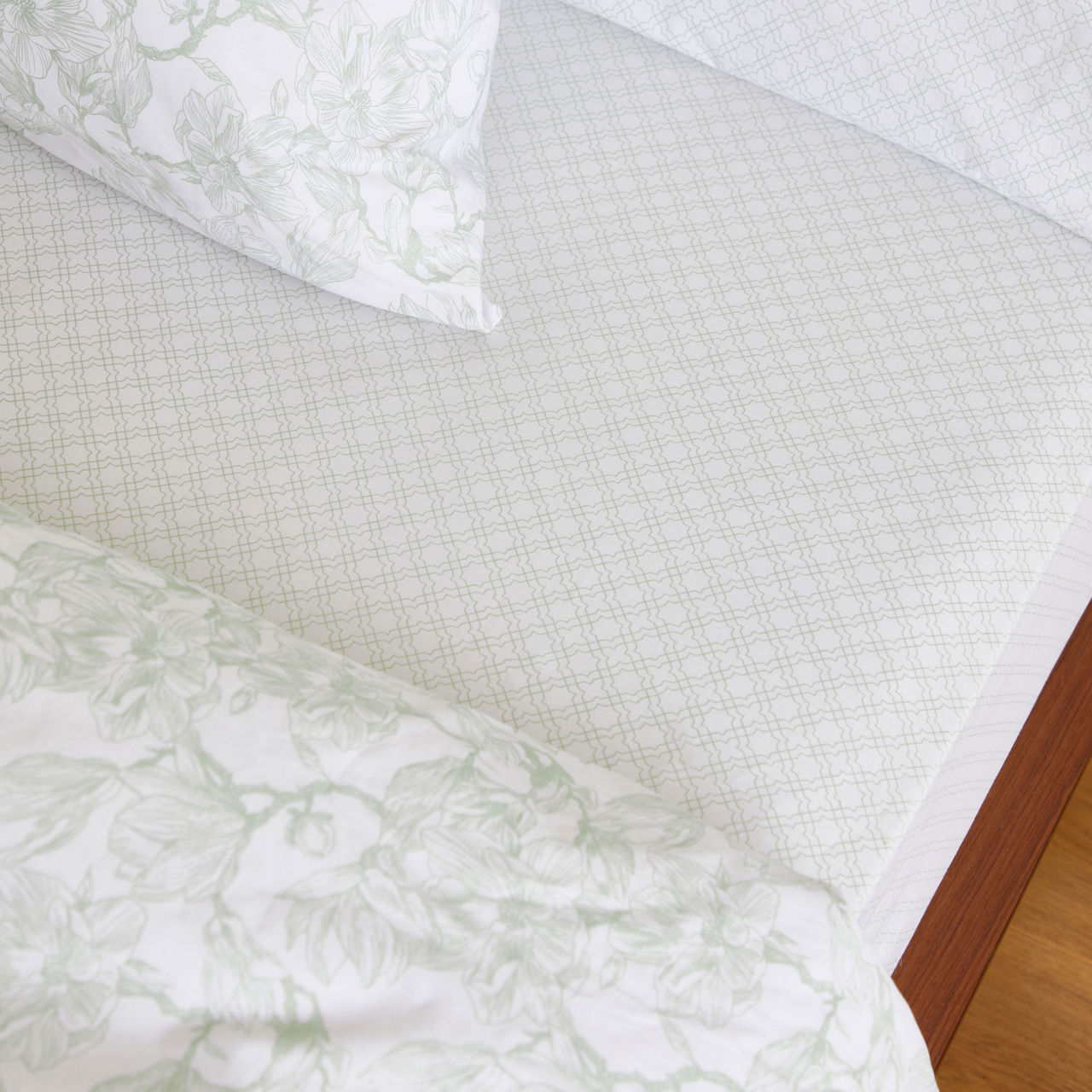 300 Thread Count Green Trellis Fitted Sheet