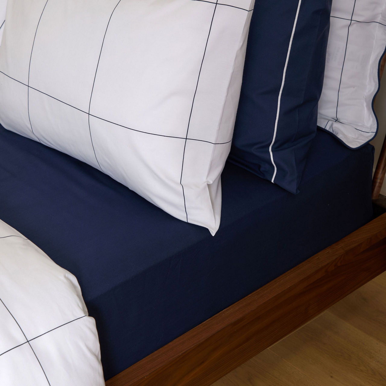 200 Thread Count Classic Fitted Sheet