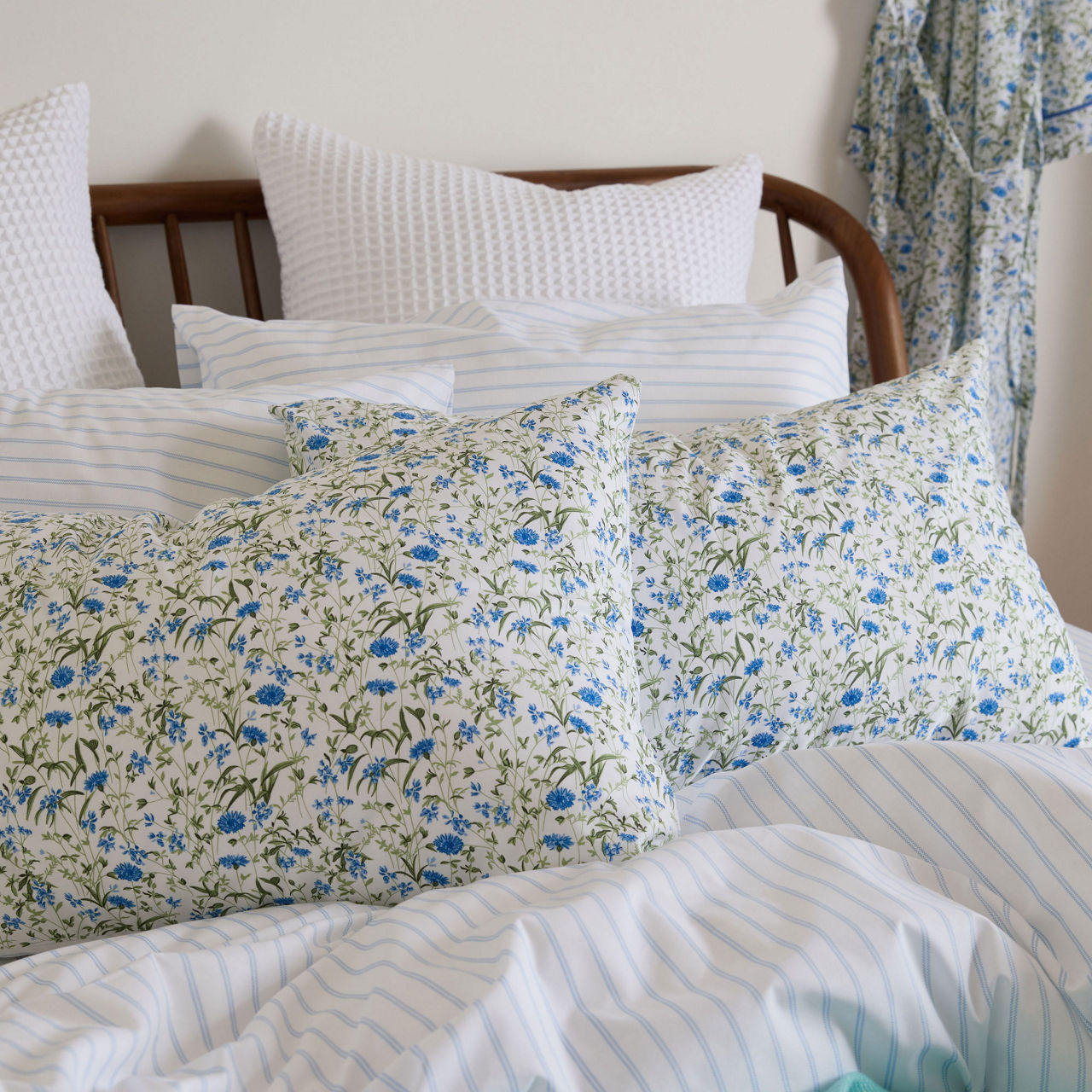 180 Thread Count Cornflower Pillowcase Set