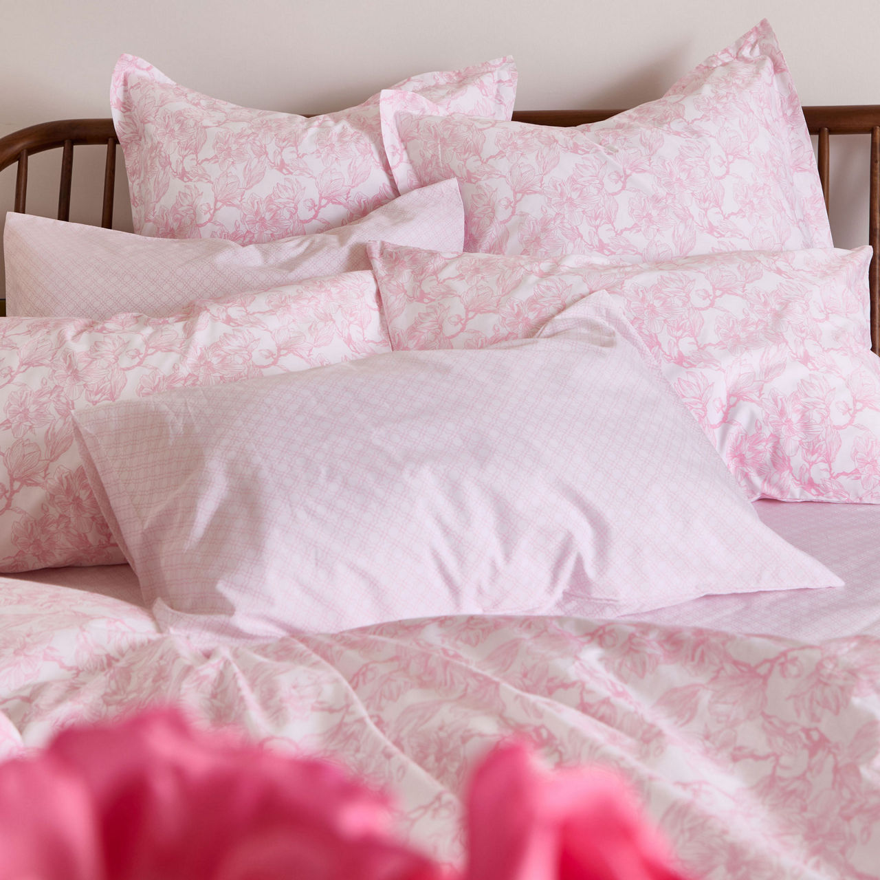 300 Thread Count Pink Trellis Pillowcase Set