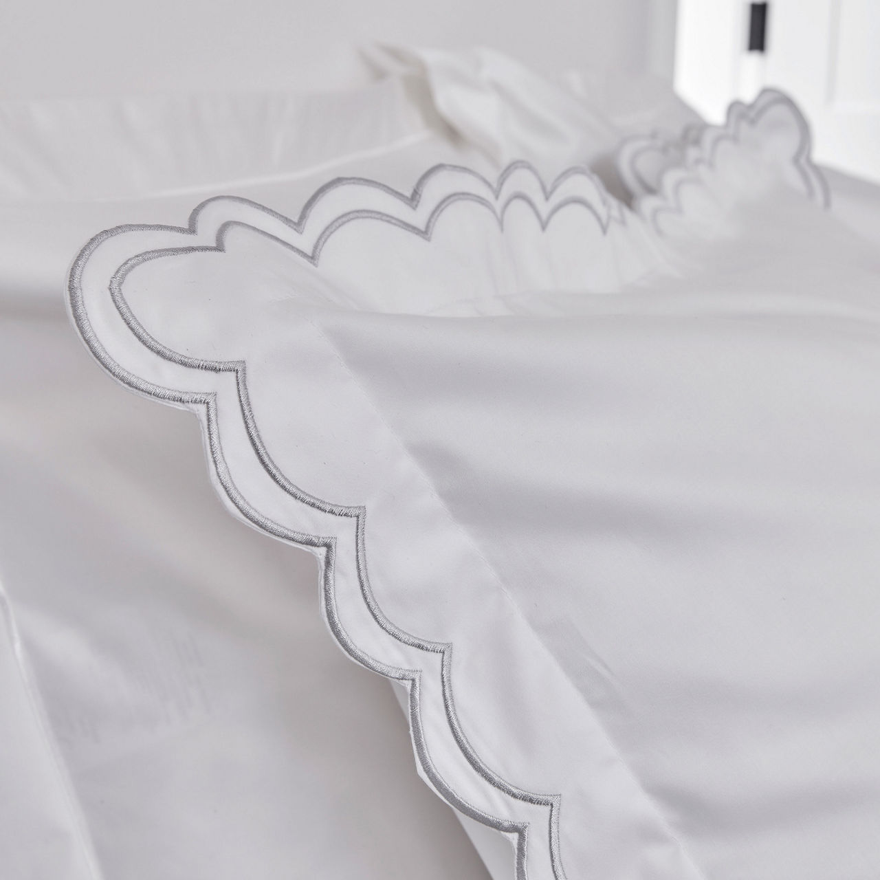Scallop Edge Oxford Pillowcase Pair Silver