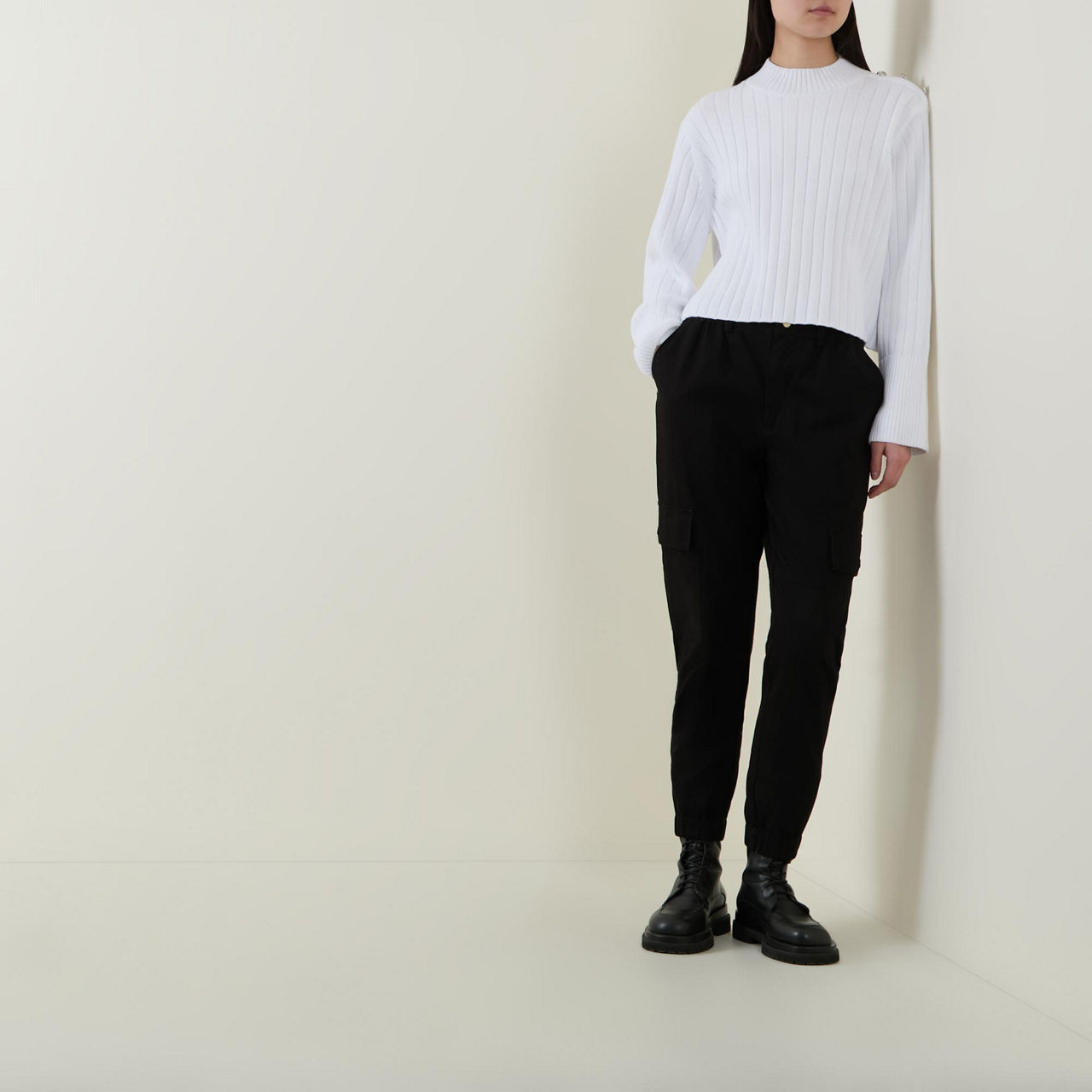Button-Detail Cropped Sweater Button-Detail Cropped Sweater