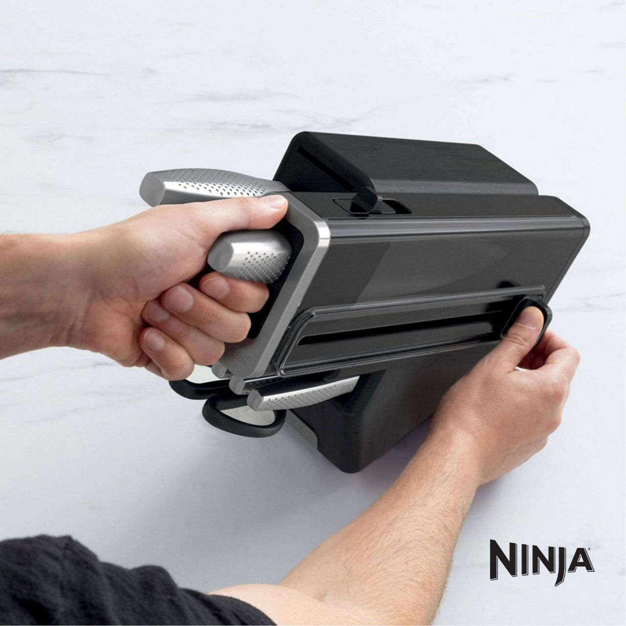 StaySharp Knife Block With Intergrated Sharpener 14 Piece Set StaySharp Knife Block With Intergrated Sharpener 14 Piece Set