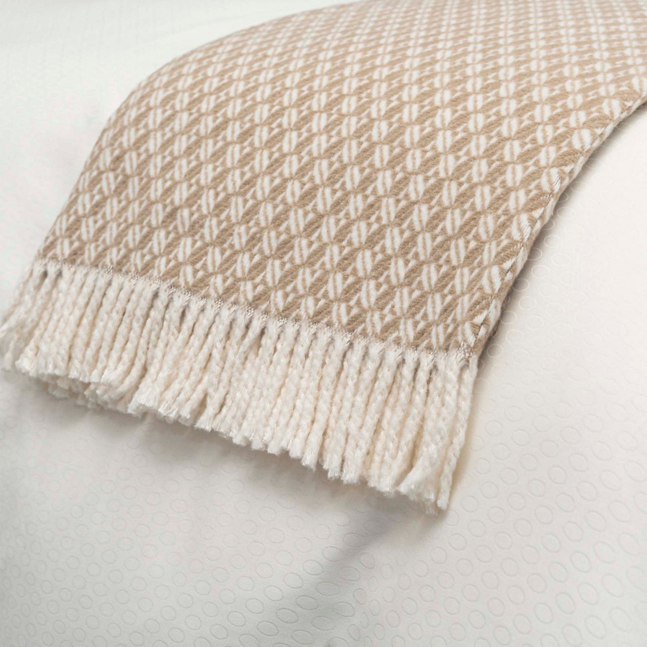 Nilo Patterned Throw