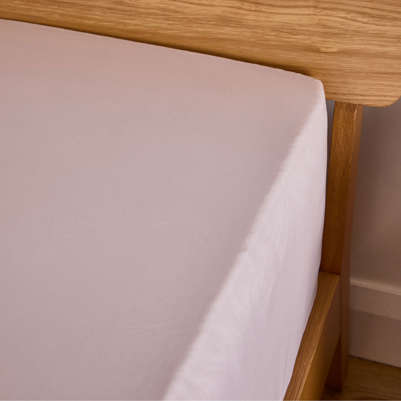 180 Thread Count Aoife Fitted Sheet