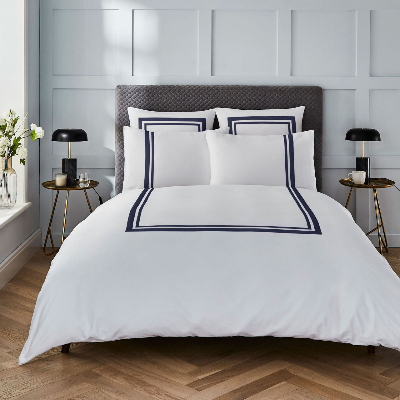 Wide Narrow Stripe 400 TC Coordinated Bedding Navy on White