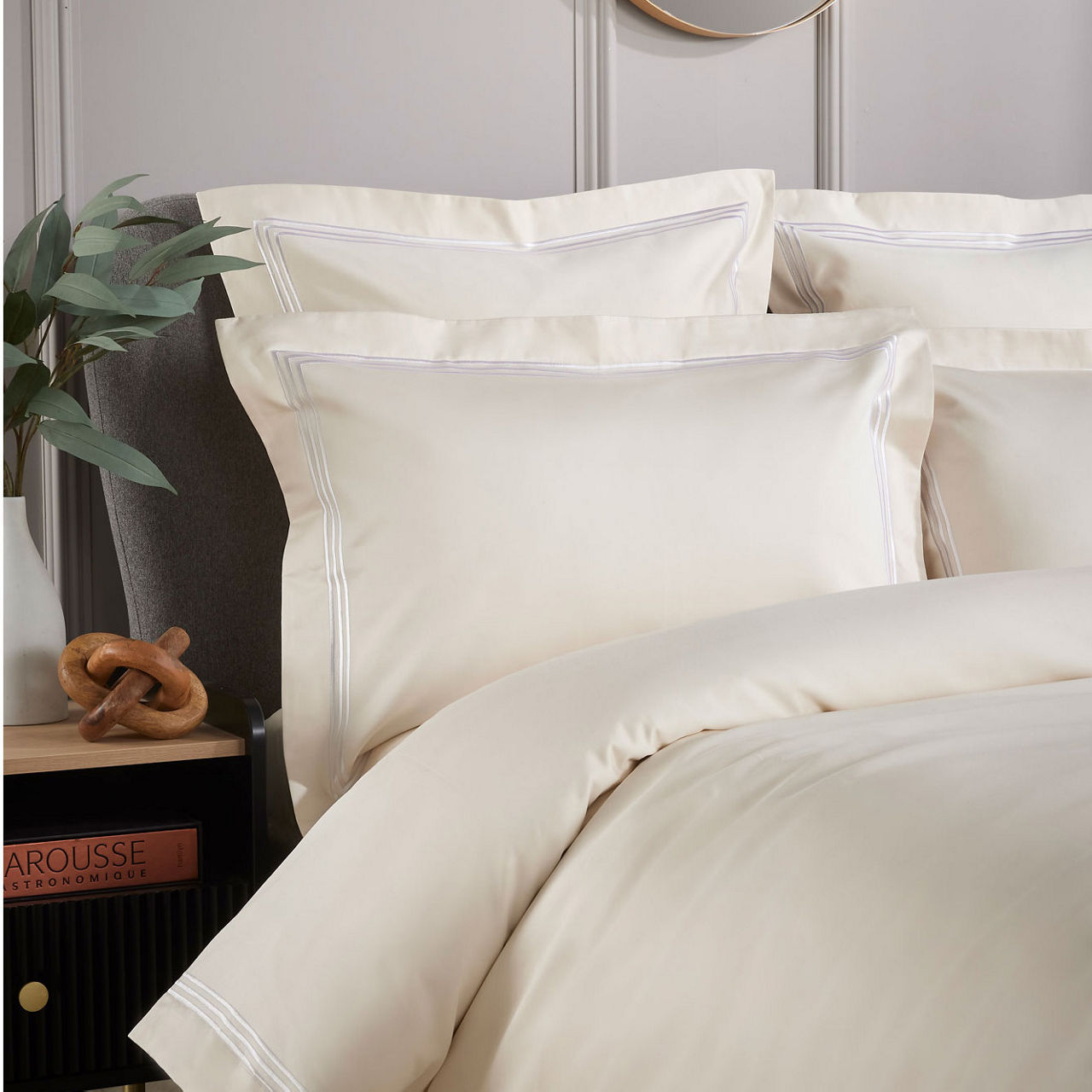 Triple Row Cord 800 Thread Count Oxford Pillowcase White on Ivory