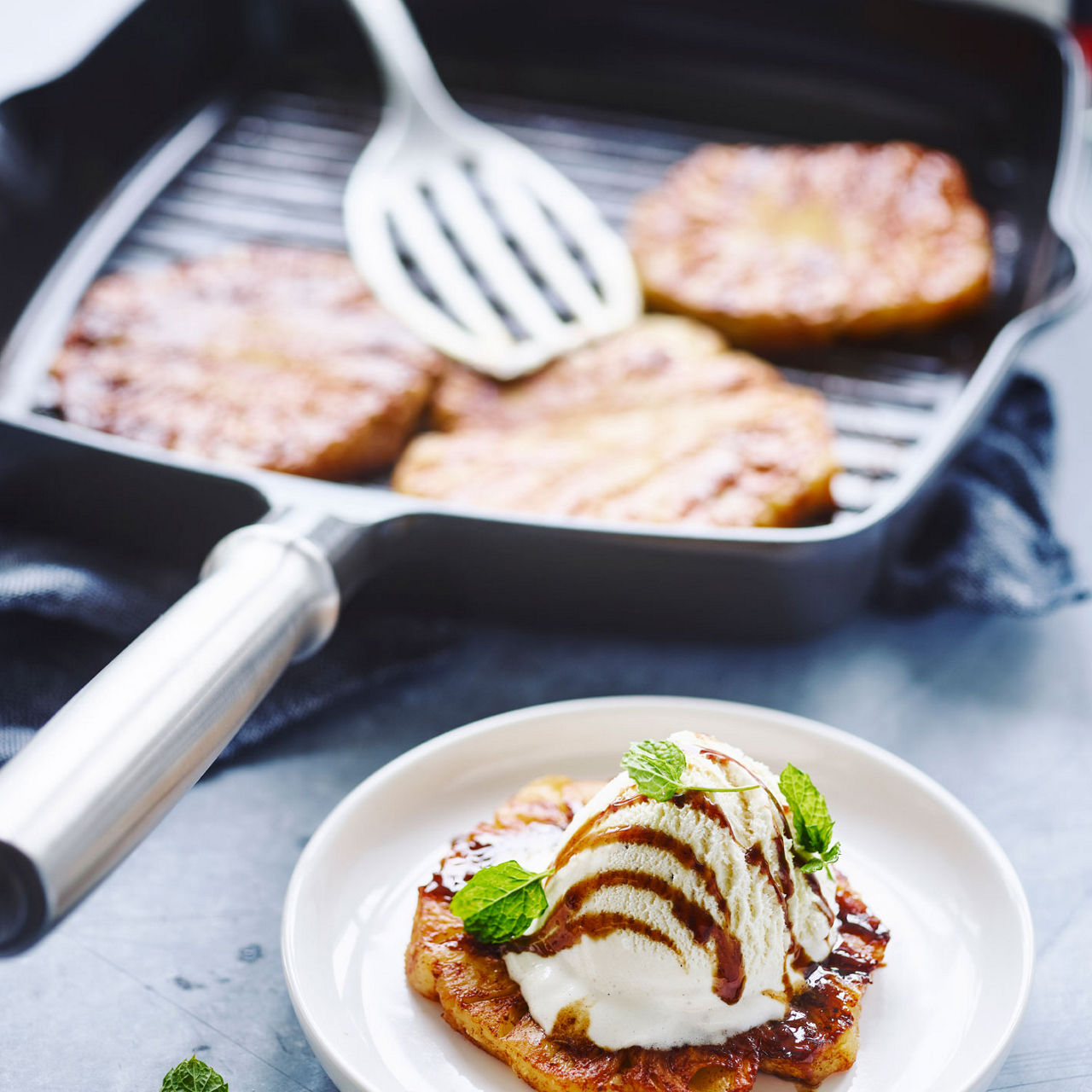 Non-Stick Square Grill Pan 26cm