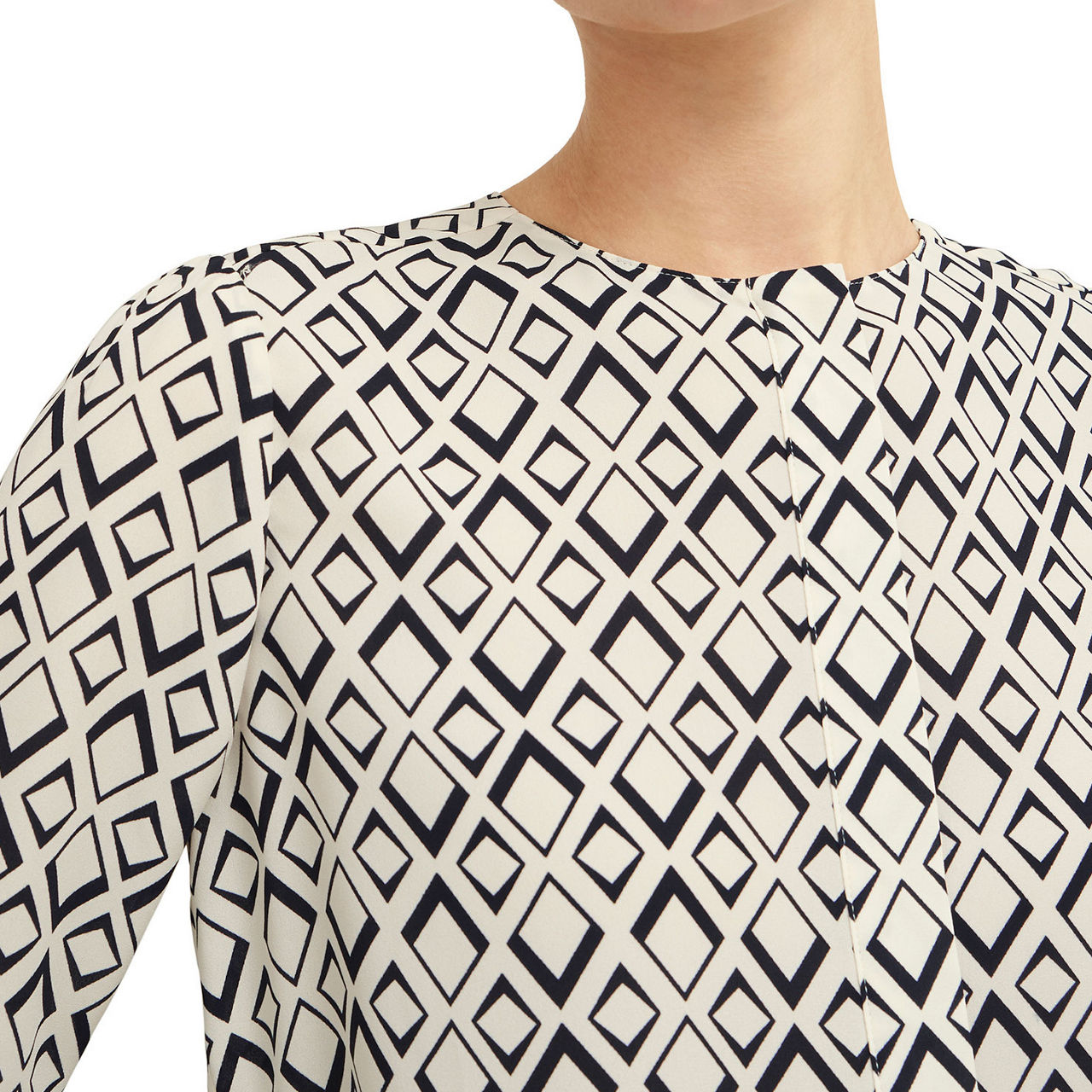 Ava Diamond Print Blouse