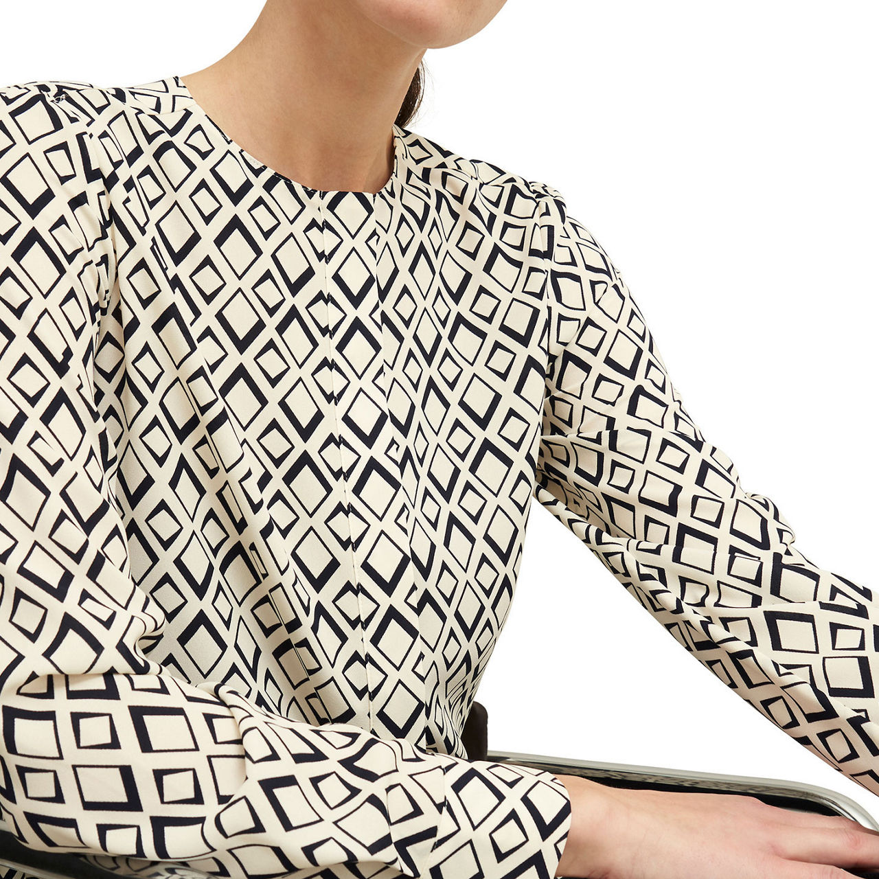 Ava Diamond Print Blouse