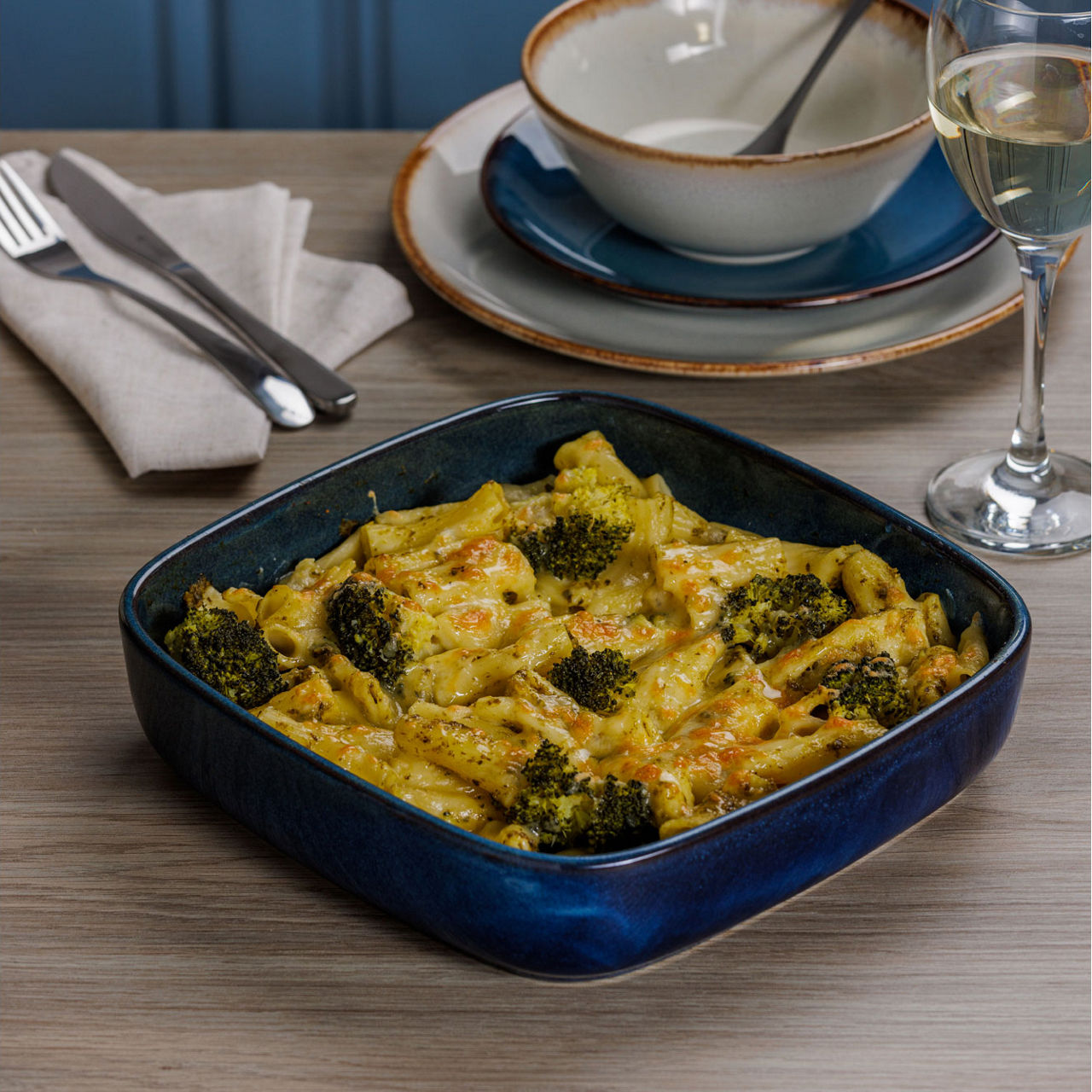 Reactive Blue Square Dish 1.8L