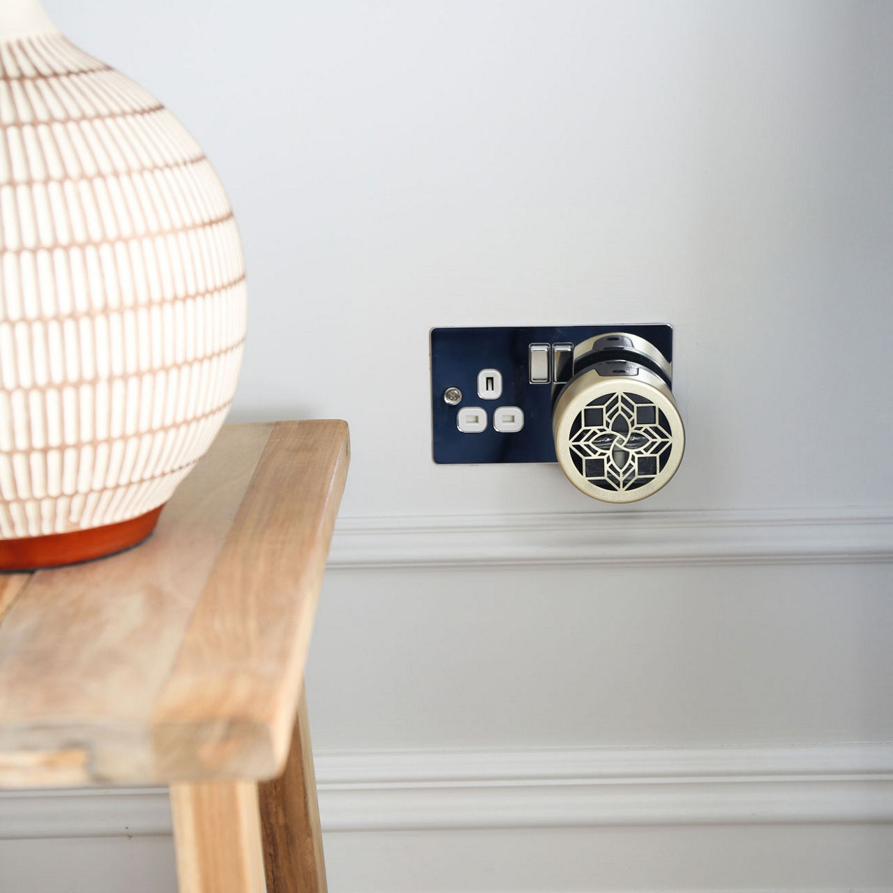 Plug In Wall Diffuser and Refill Set Acqua Viva
